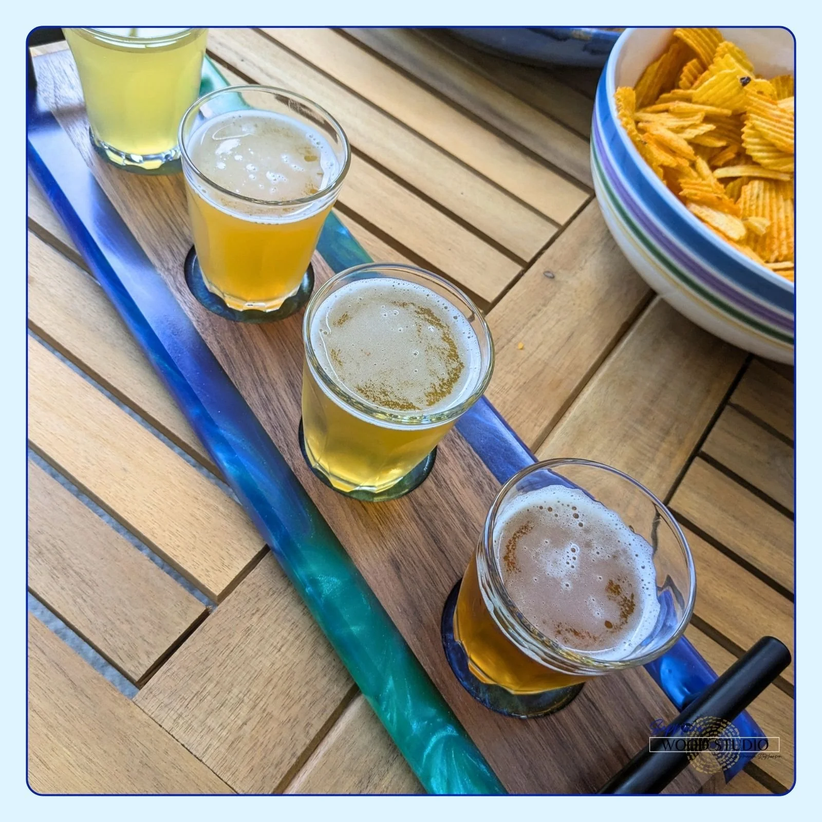 For the dad that has everything, except a respectable way to serve up a round of cold beers 🍻
Walnut and resin beer/bourbon flights are 25% off with code 2025HOLIDAYDEAL.
Through Nov. 14. 
Choose your colors. Ships on Dec. 12.