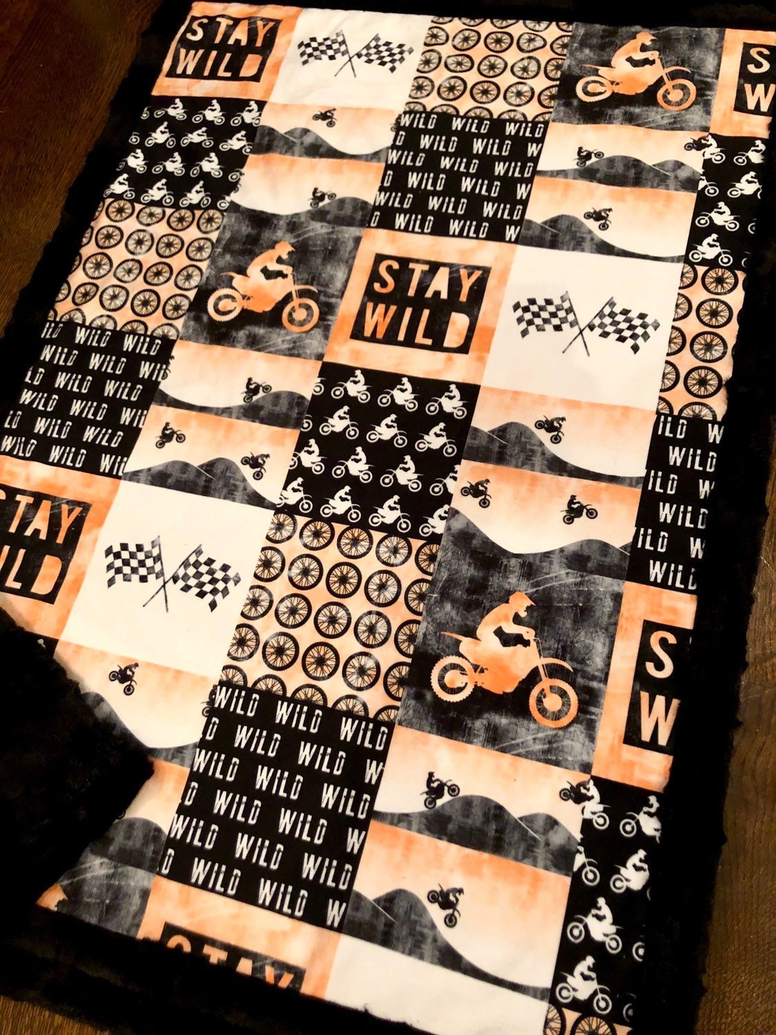 https://i.etsystatic.com/7029920/r/il/27d7a1/1889701620/il_fullxfull.1889701620_qkox.jpg