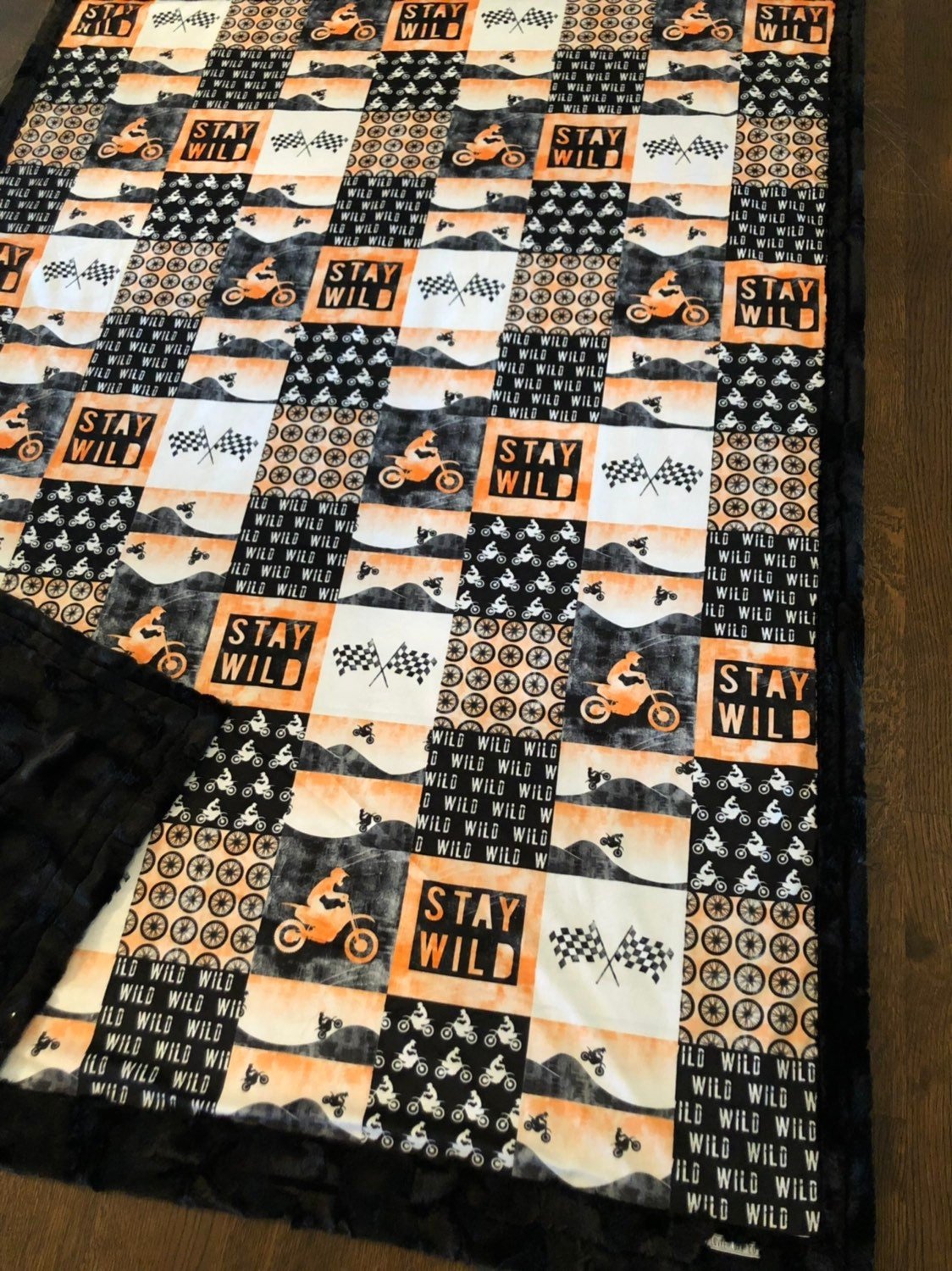 https://i.etsystatic.com/7029920/r/il/485297/1911183798/il_fullxfull.1911183798_d29r.jpg