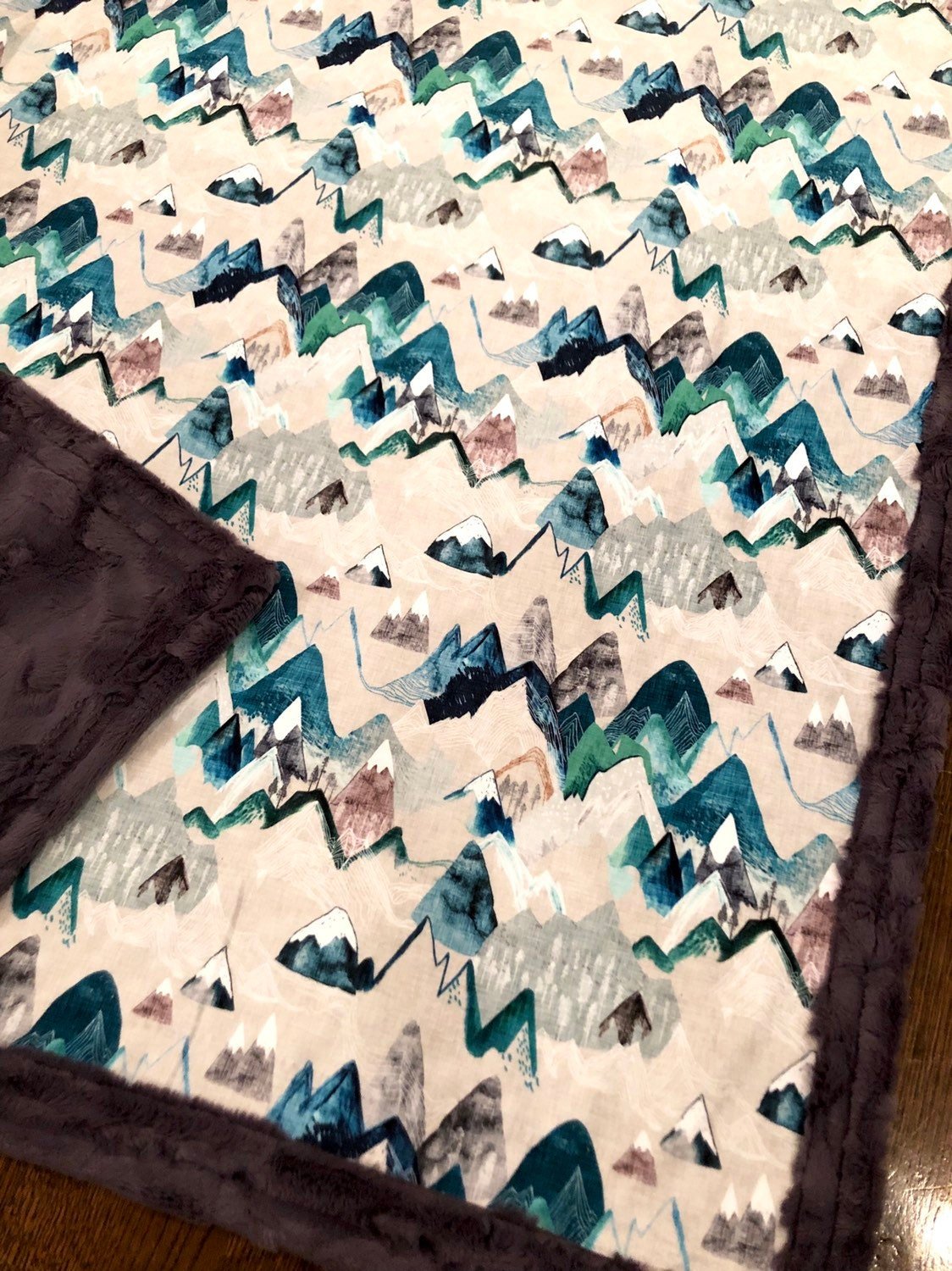 https://i.etsystatic.com/7029920/r/il/aa19b3/1891145837/il_fullxfull.1891145837_hpcj.jpg