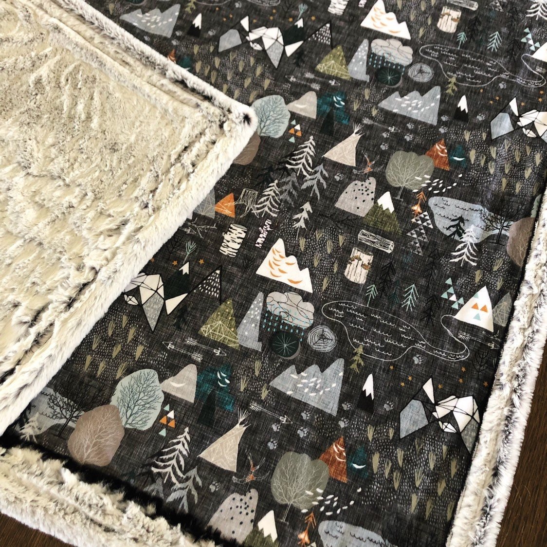 https://i.etsystatic.com/7029920/r/il/b61516/1843665330/il_fullxfull.1843665330_3ow0.jpg