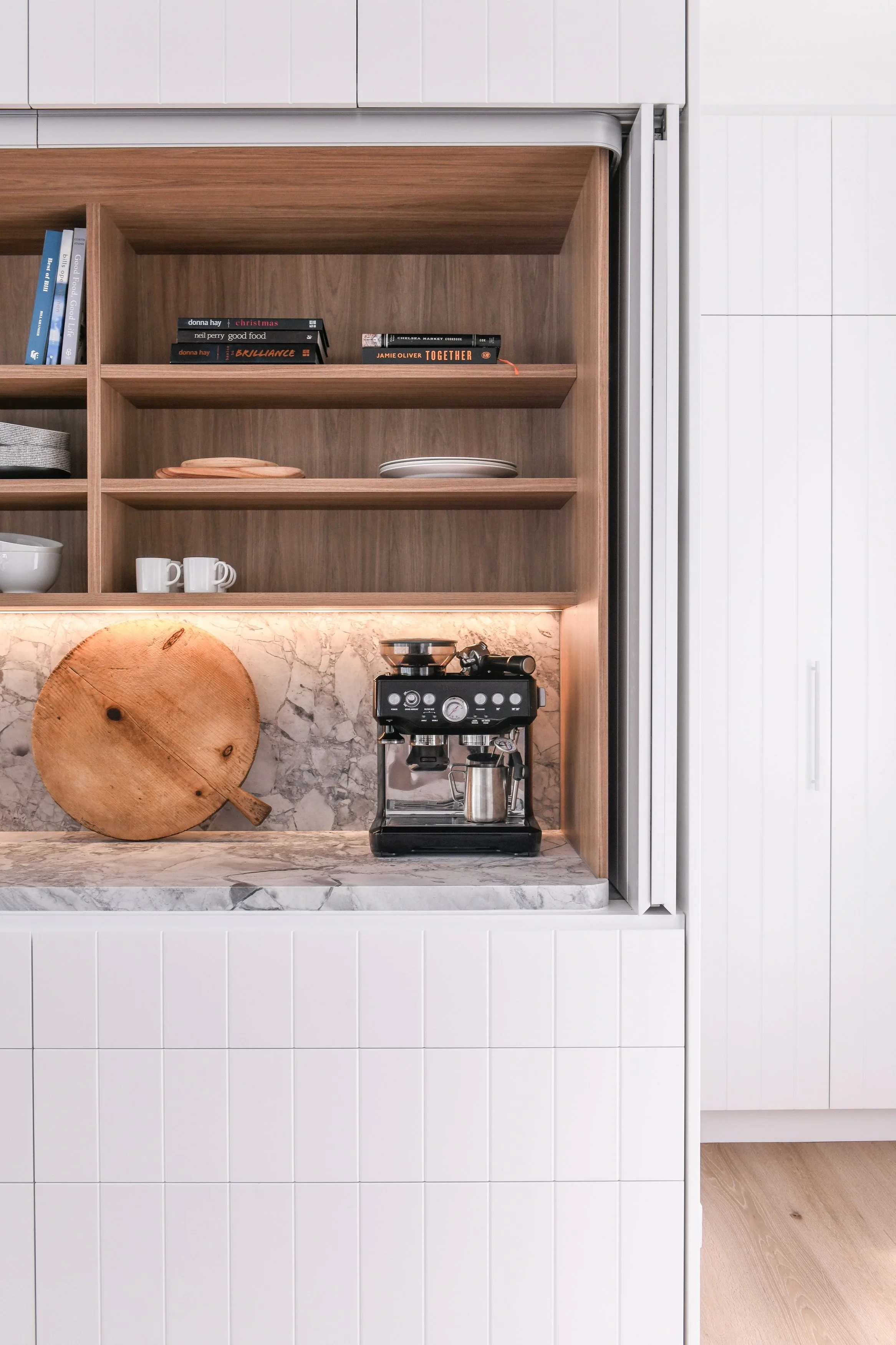 md_Catalpa Cres Kitchen-6.jpg