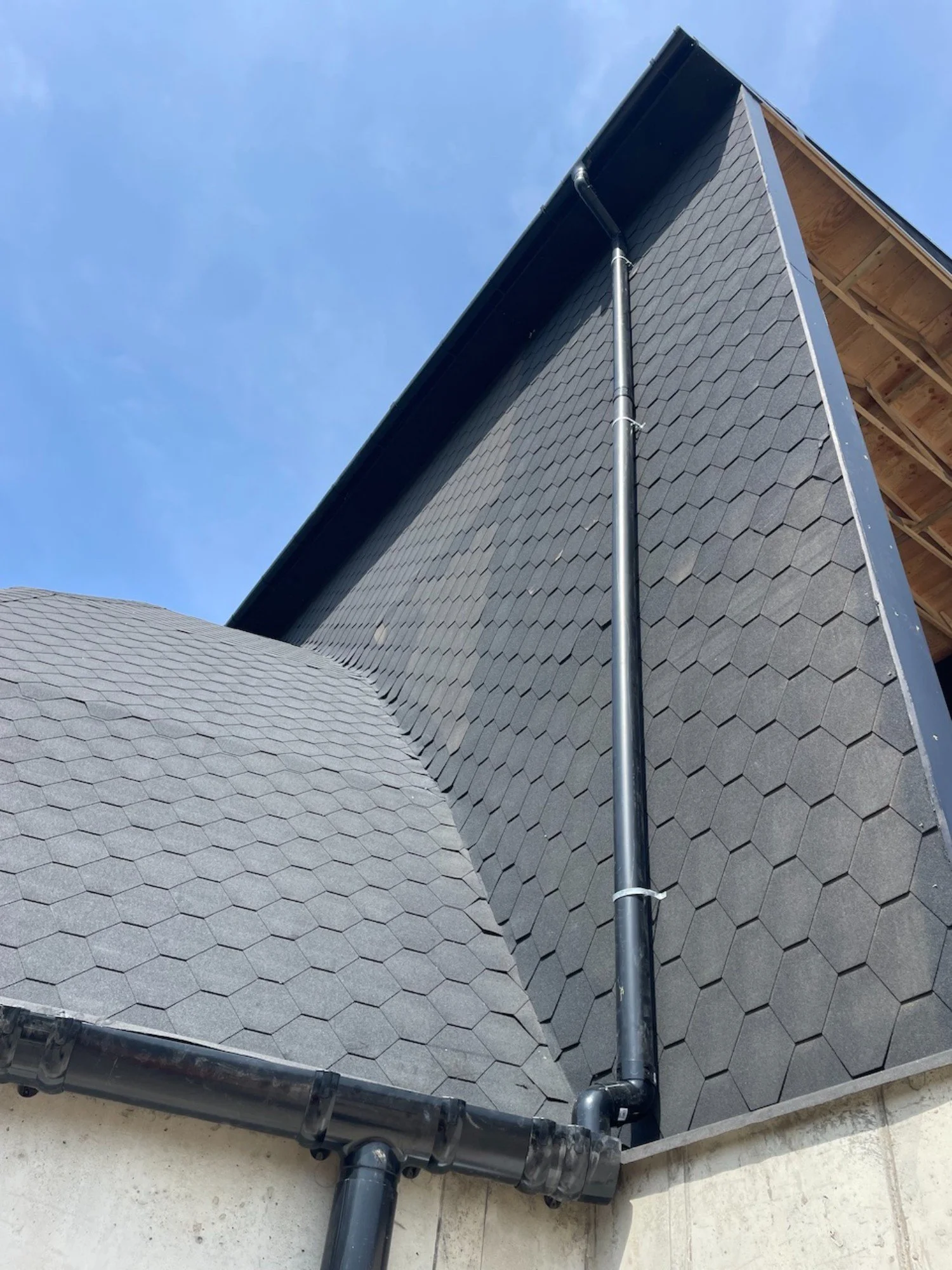 EUD398 roof 03.jpg