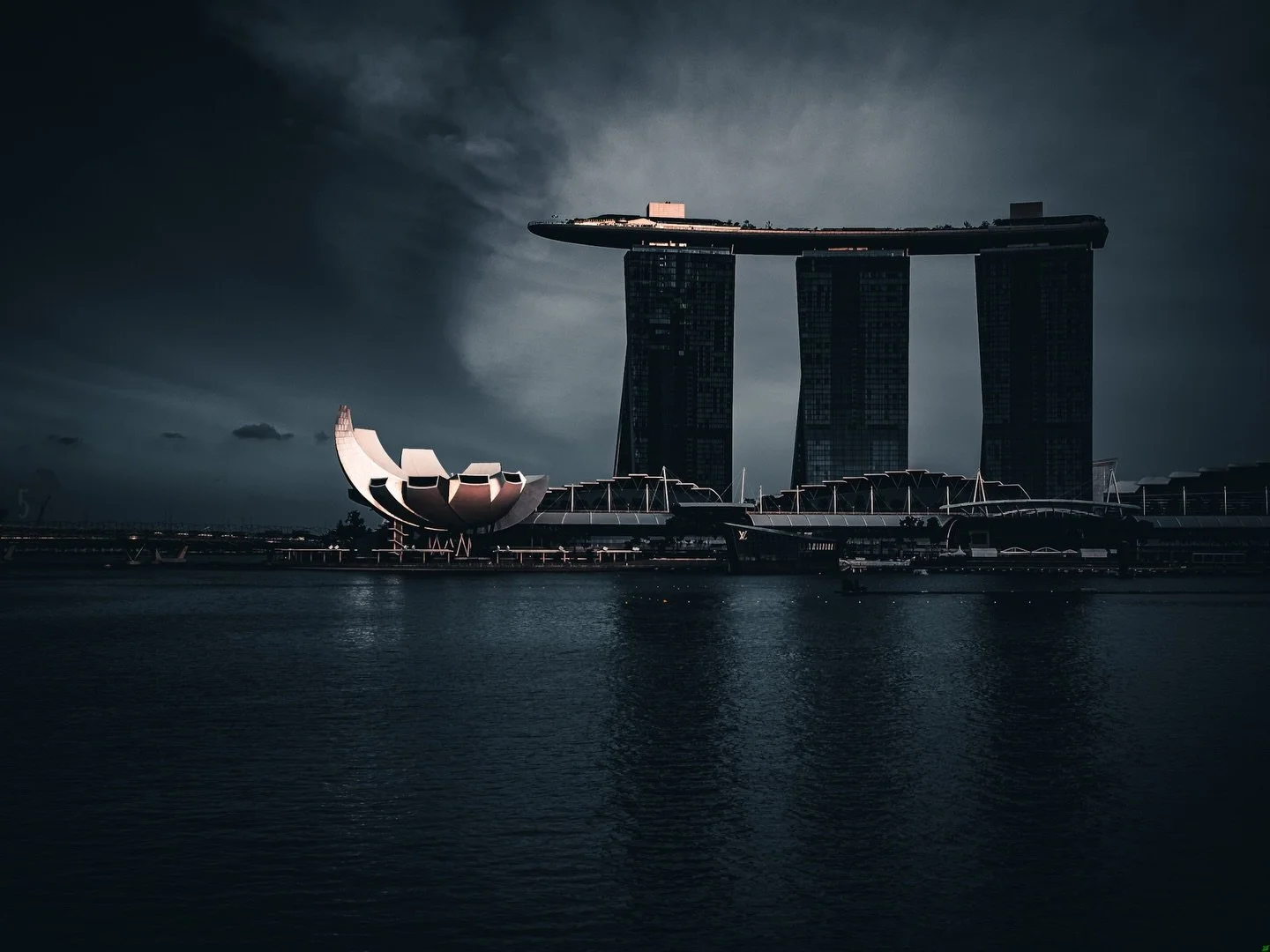 Resilience diary- pain today: 5/10. Photo: "Měḏ&iacute;ț&acirc;ṯī&ograve;ńş"

I think what i enjoyed most as i fell down the philosophy well was the multiple ways to answer the same questions and they could sometimes all be correct even if 