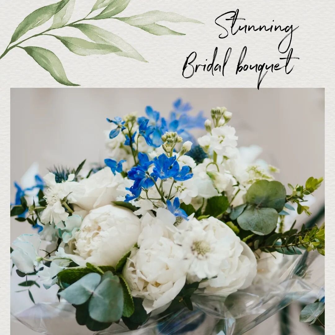 I love getting to see all of my brides' beautiful bouquets, they really do add that final touch to the complete look! 💐🌿 This beautiful bunch belonged to my Bride Rhianna🤍
&bull;
Flowers  @flojoflowers
&bull;
#bridalbouquet #bridalflowers #littled