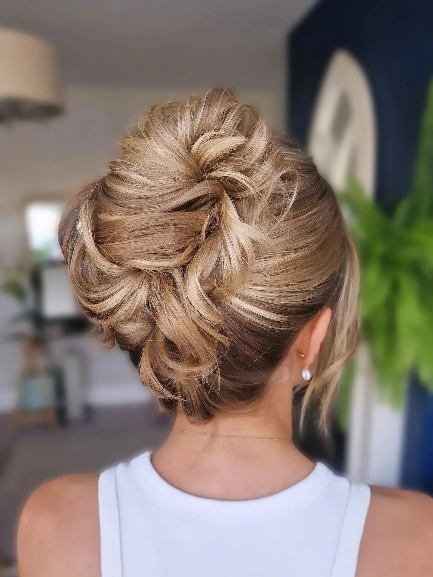 Trial season has started and these voluminous high buns are here to stay as a fave for 2026 ✨️ Love 
&bull;
#highbun #bridalhairlondon #bridalhairstyle #bridalhairkent #bridalhair