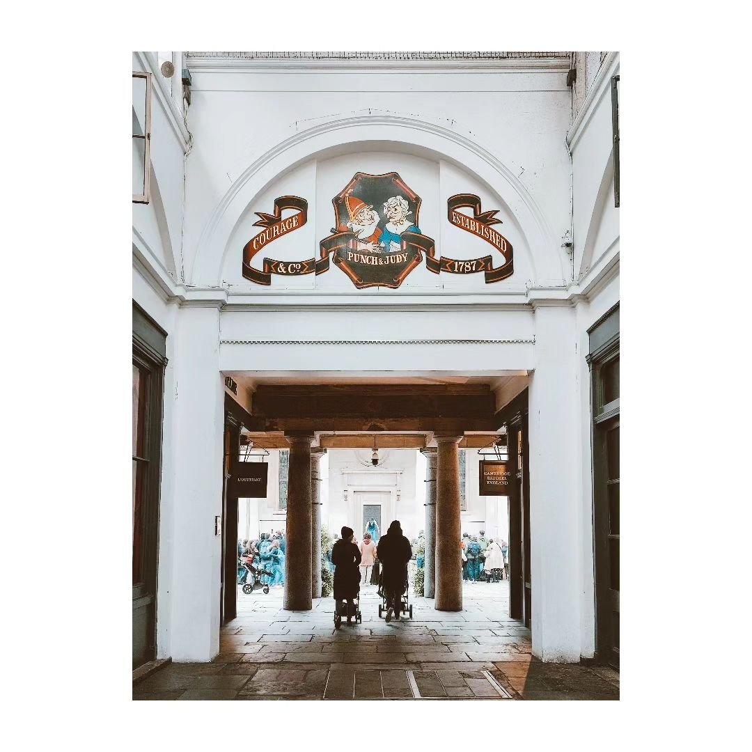 Covent Garden 2024
.
I totally forgot to post yesterday photo so here it is.
.
#streetphotography #photography #london #cinematicphotography #photochallenge #onephotoaday #mcmart #creativity #theartofnoticing #xiomiphotography #xiaomit11pro #coverntg