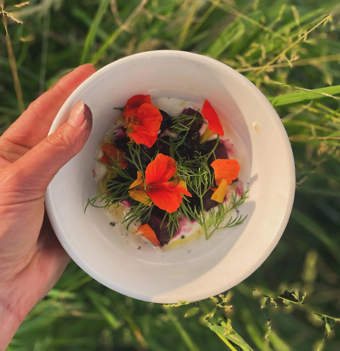 Exciting events coming up! 🌿

Feast Friday @burnthousevineyard tomorrow 🌞 SOLD OUT 

FIRESIDE BRUNCH at @folksuffolk 28th July🔥

Supper club with @mariaelia9 in Clopton Green 2nd August 🌿

💚 all links in bio 💚