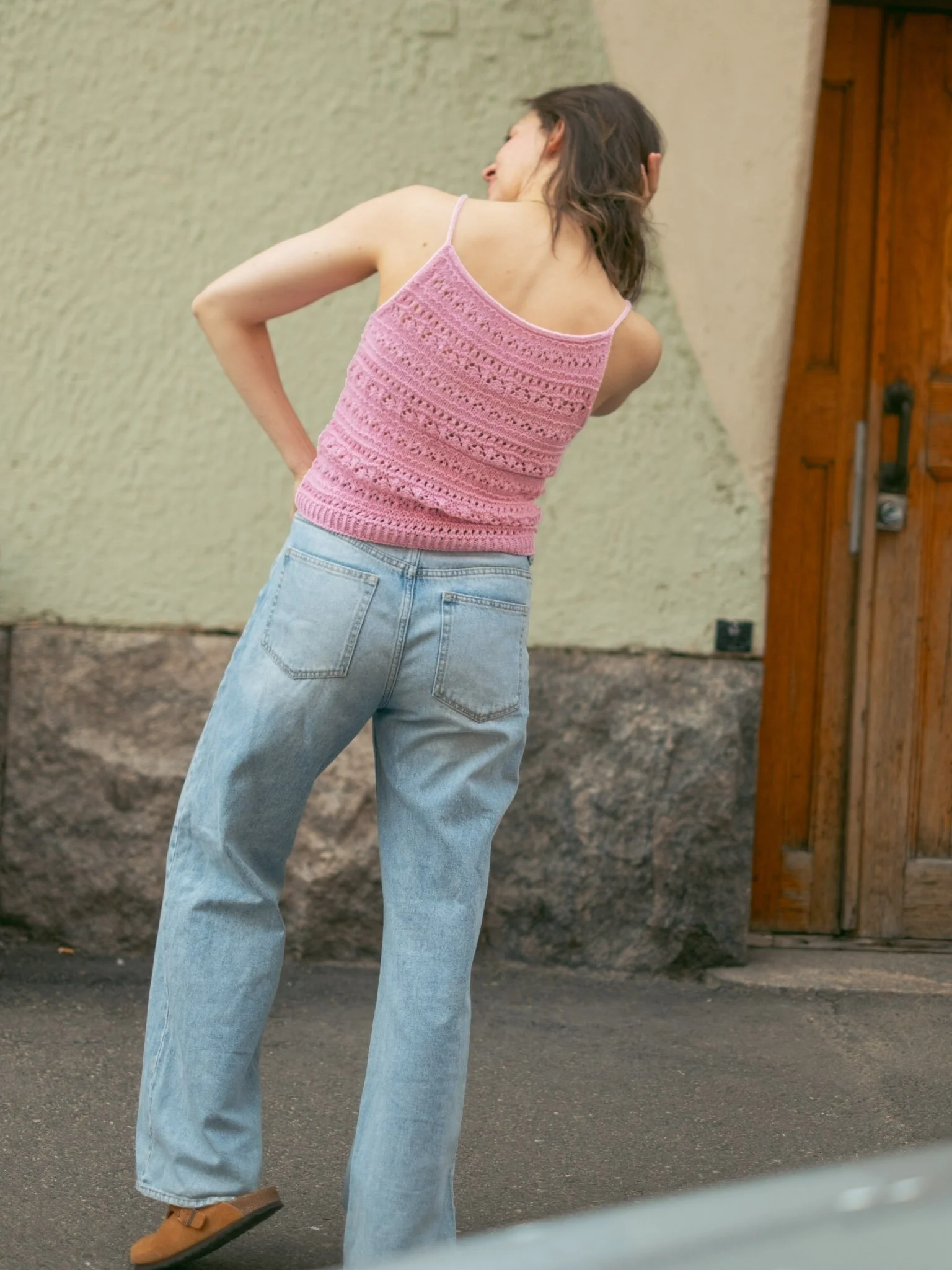 sour-candy-top-knitting-pattern-back-lifestyle.jpg