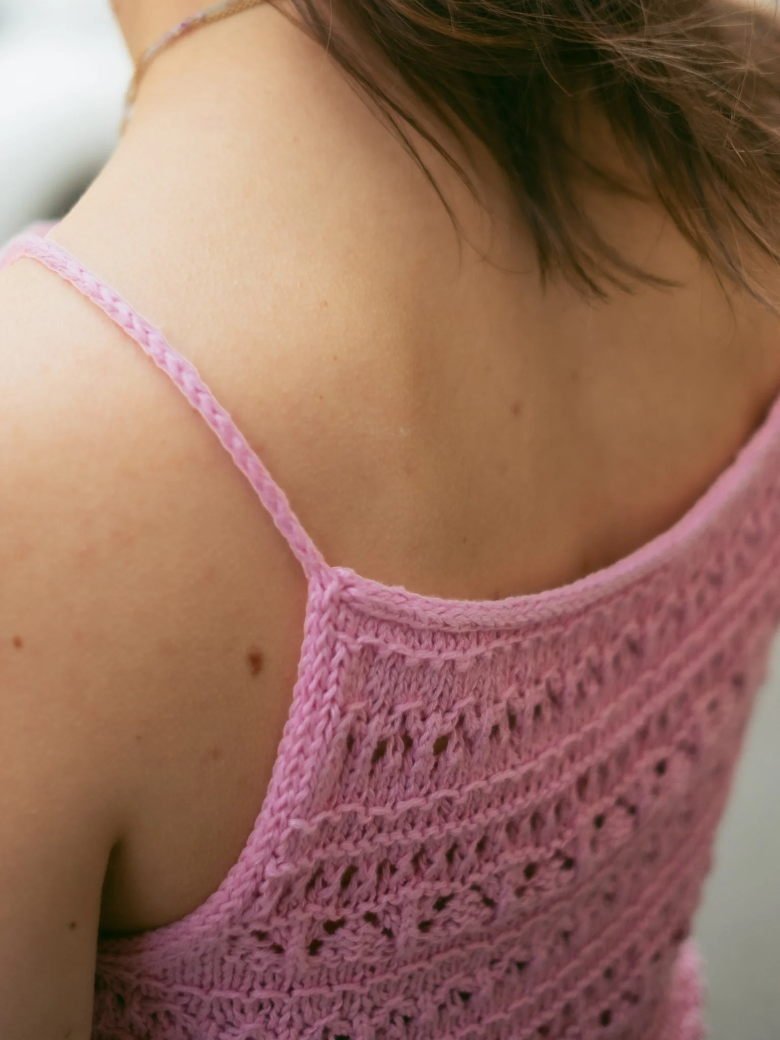 sour-candy-top-knitting-pattern-strap-detail.jpg