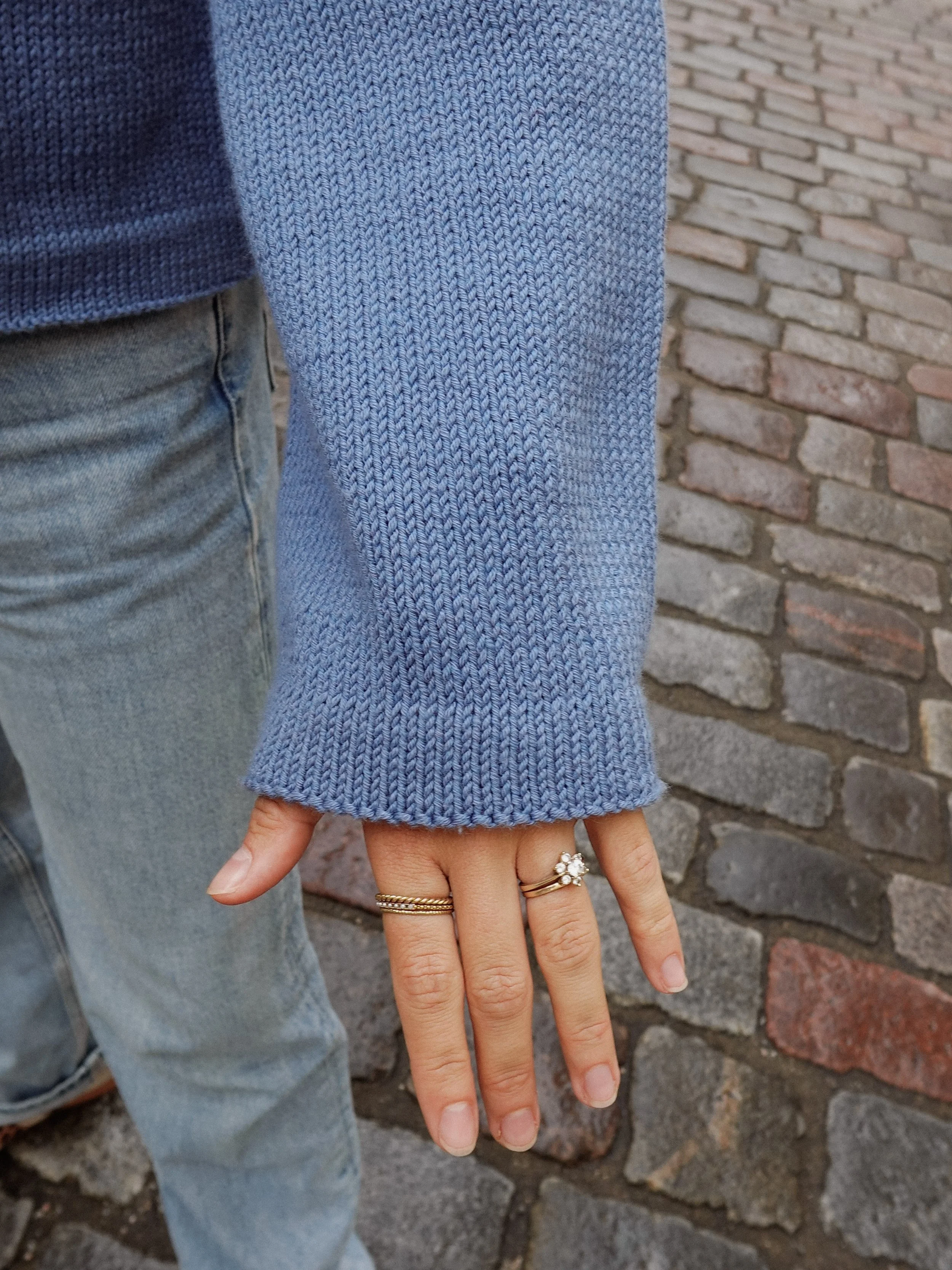 vanilla-chilla-tee-long-sleeve-blue-ribbed-cuff-detail.jpg