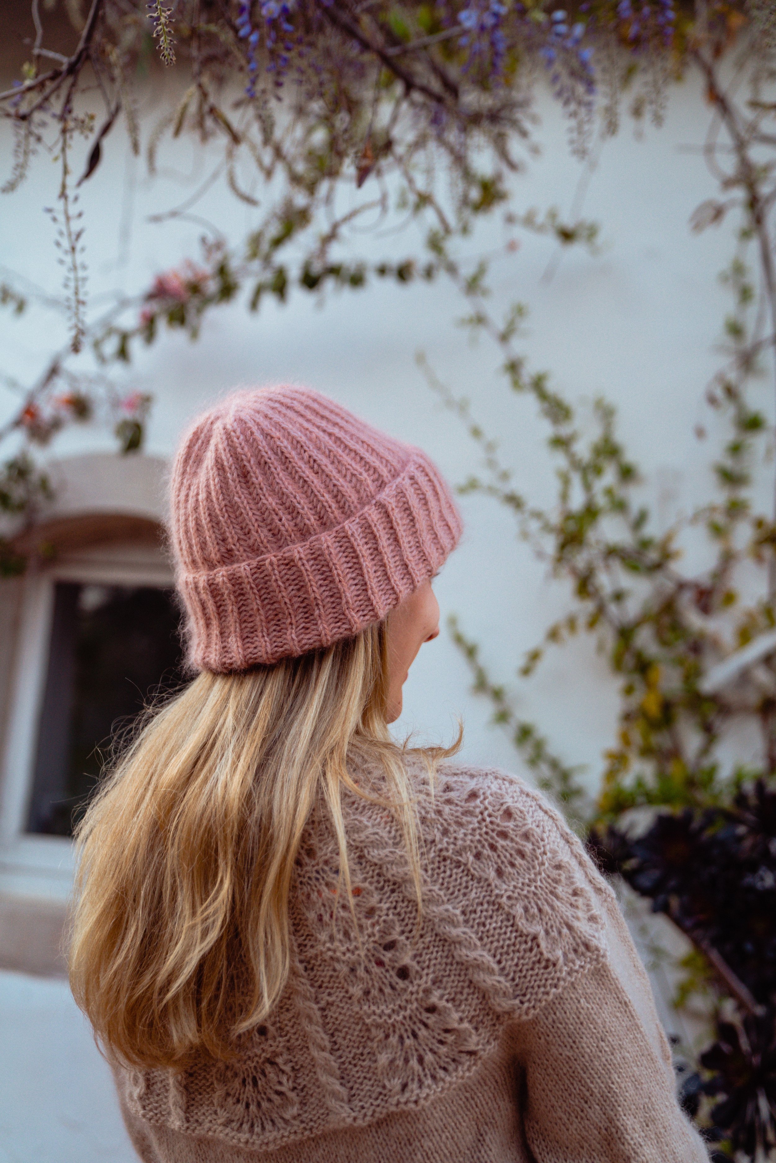 quiet-delight-beanie-pink-garden-look.jpg