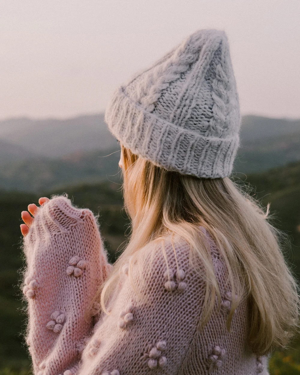 Polar Paws Beanie — Fluffy Cable Beanie Knitting Pattern  display picture 1