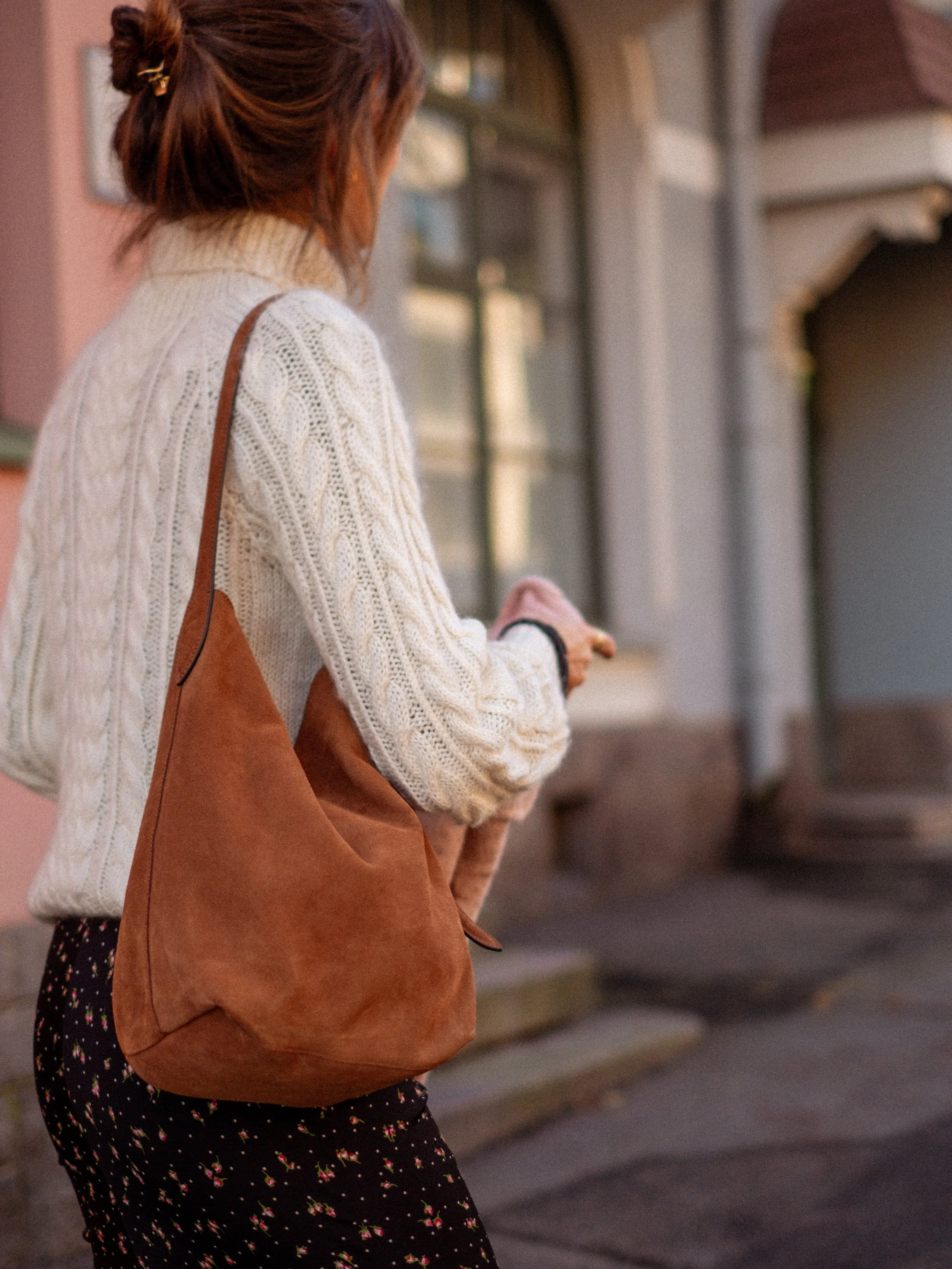 croissant-sweater-back-view-styled-outfit-cable-knit-turtleneck-scandinavian-fashion.jpg