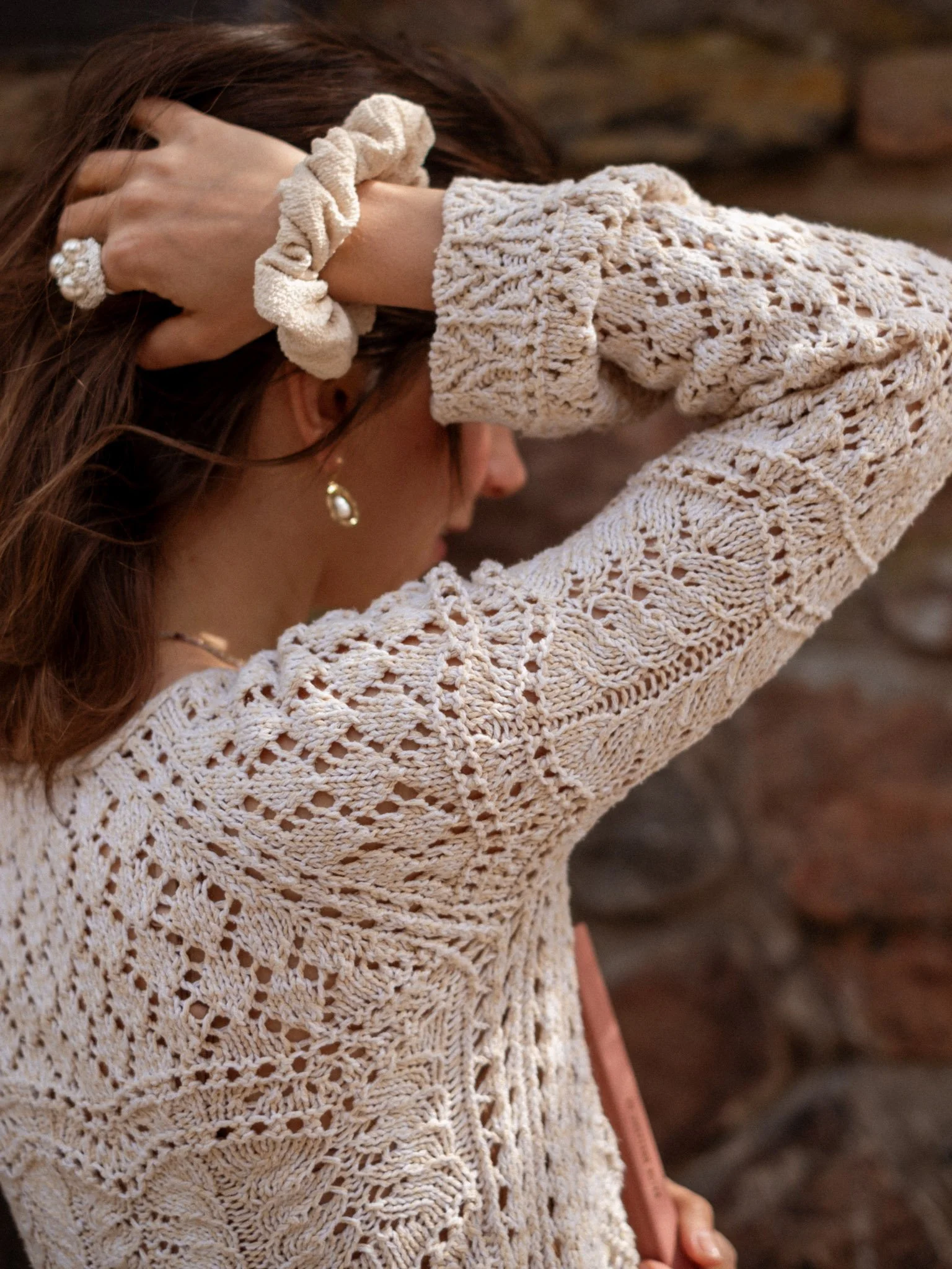 seashore-blouse-sleeve-lace-detail-arm-up..jpg