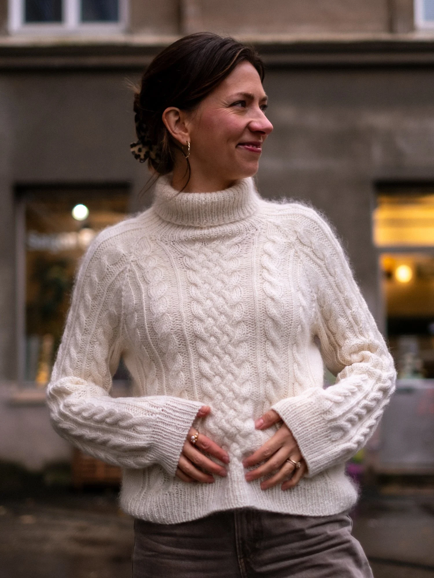 croissant-sweater-chunky-cable-knit-turtleneck-front-styled-look-beginner-friendly-textured-knit.jpg