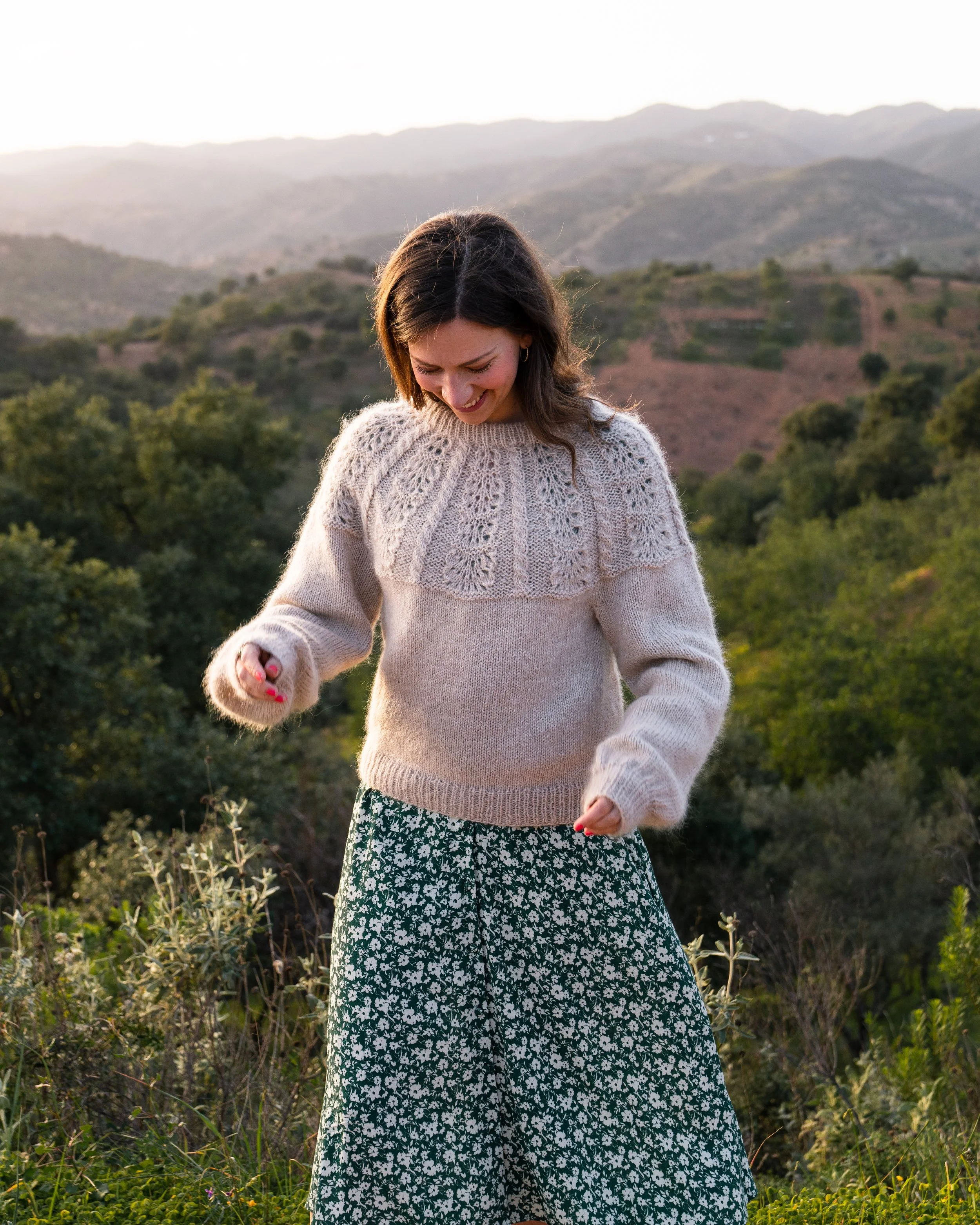 ivy-sweater-knitting-pattern-textured-yoke.jpg