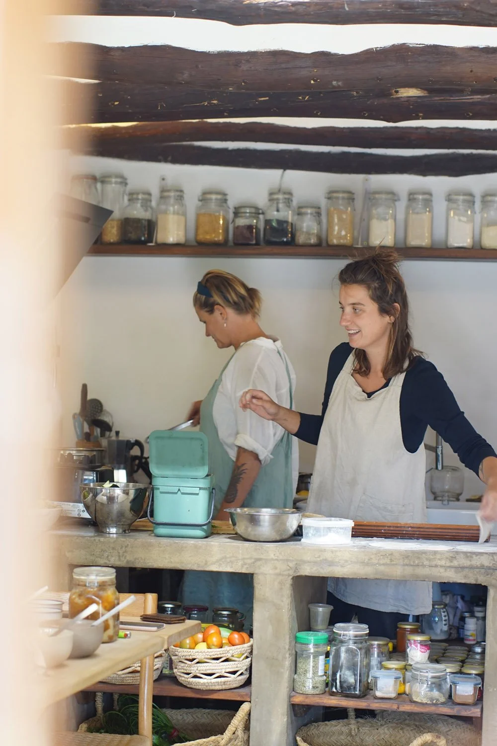 Chefs Laura and Nina prepare food at wild clay workshop.jpg (Copy)
