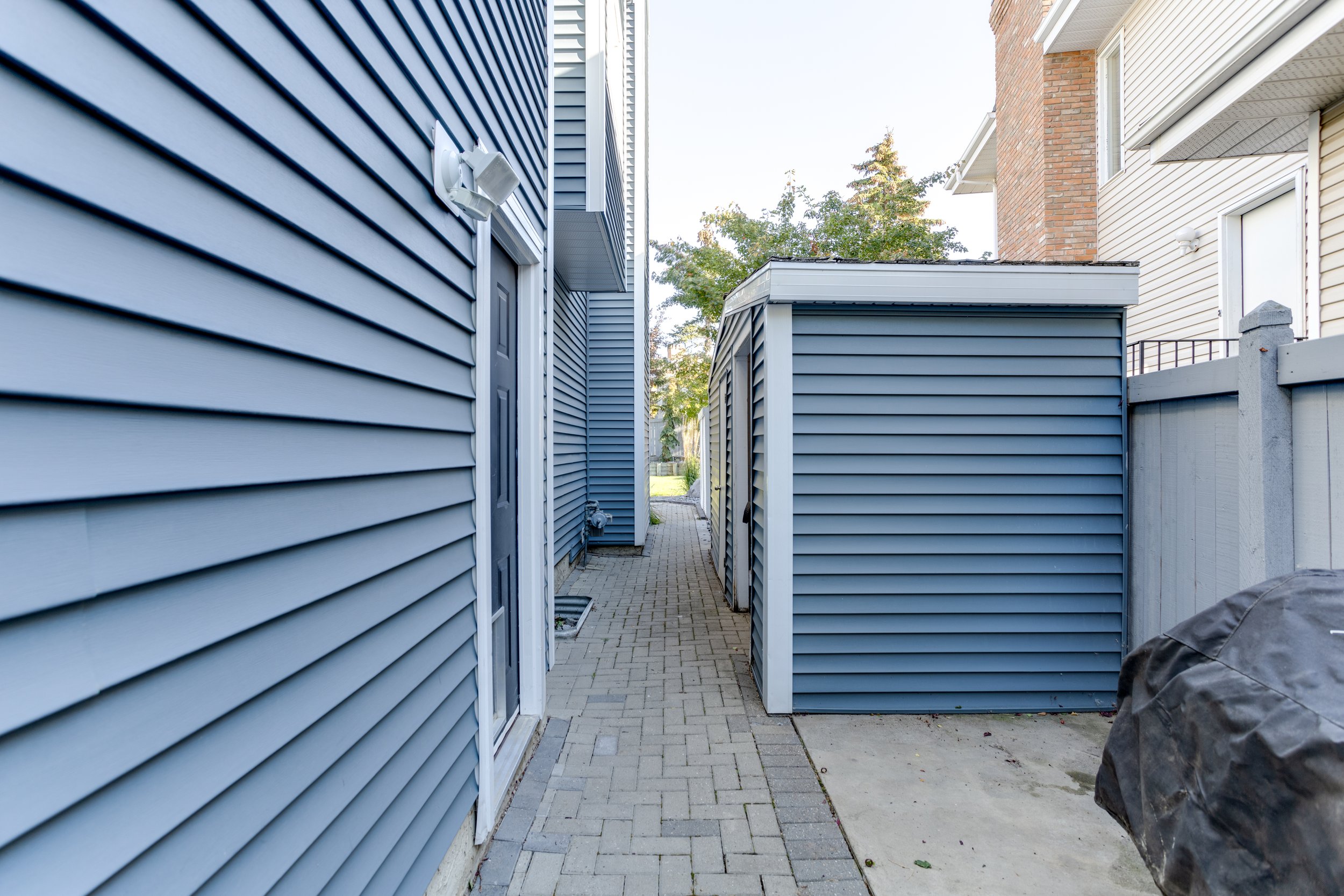 366 O Connor Close NW-101.jpg