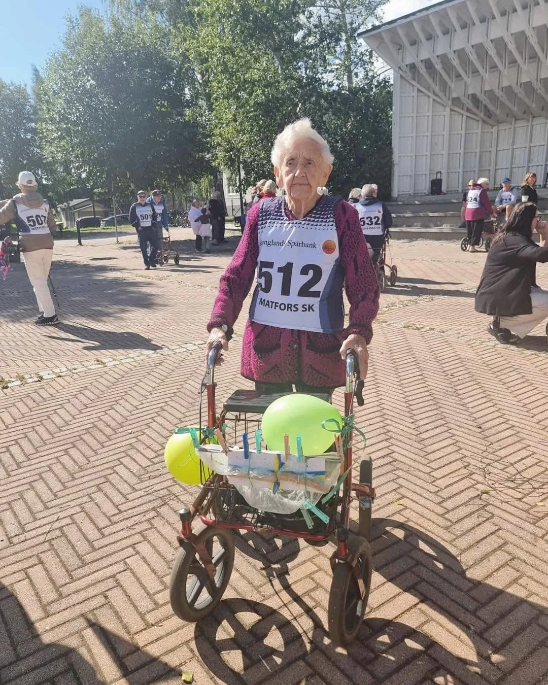 Sj&auml;lvklart var &auml;ven vi med p&aring; &aring;rets Senior Race! 
🏎️

En fantastisk id&eacute; och vi hade lika kul i &aring;r som f&ouml;rra g&aring;ngen 🥳 Ses n&auml;sta &aring;r igen!