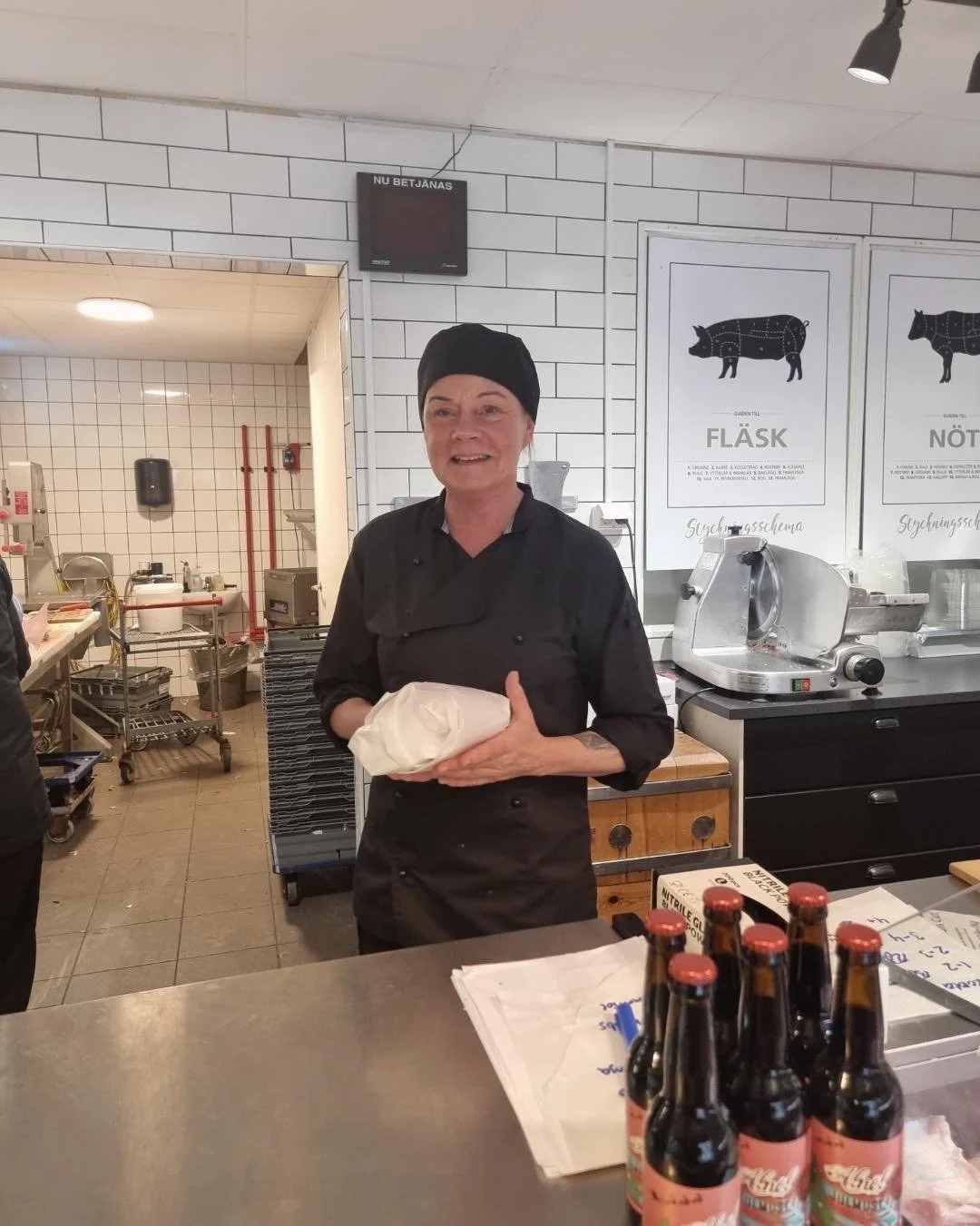 Glad tisdag! ☀️

Man f&aring;r vara lite fr&auml;ck, men det ska vara med stil 😇 1 kg k&ouml;ttf&auml;rs har vi f&aring;tt av &Aring;sanders till tisdagstr&auml;ffen 🙌🏼🥳