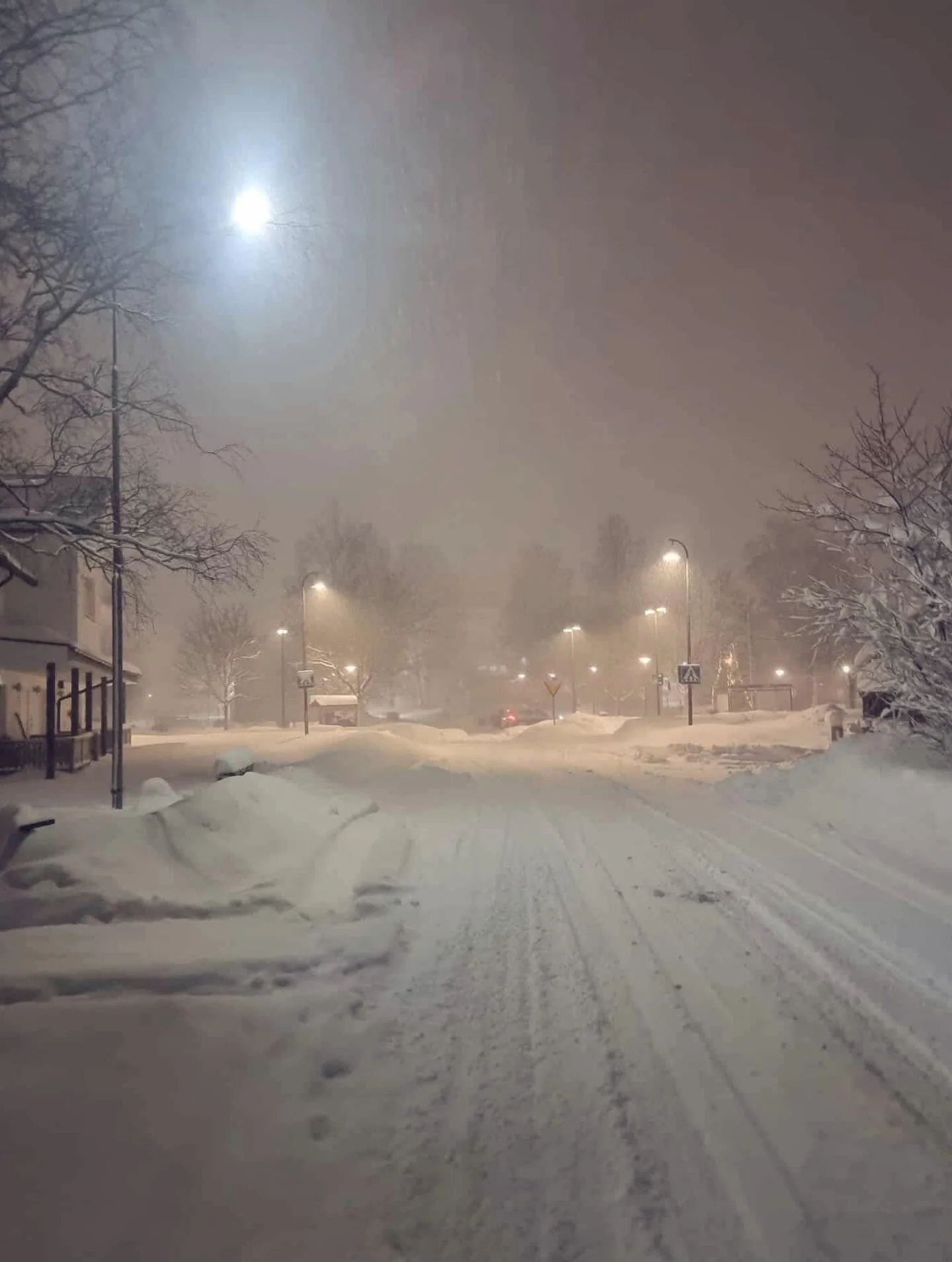 S&aring; h&auml;r kan en dag p&aring; Hemservice ocks&aring; se ut 🌨️

Vilket v&auml;der vi fick idag! Trots detta har alla kunder hos oss f&aring;tt hj&auml;lp idag. Extra TACK till alla fantastiska kollegor som jobbade ❤️