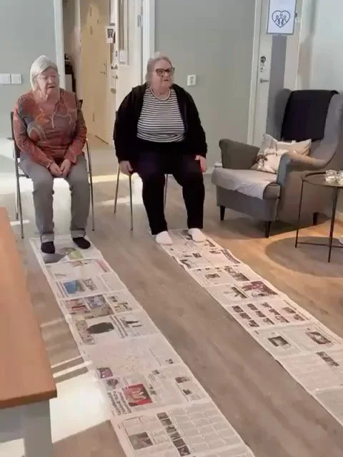 F&ouml;rmiddag med aktivitet hos oss! 🎉

P&aring; den h&auml;r aktiviteten blev det fr&aring;gestund och en riktigt fartfylld t&auml;vling! B&aring;de v&aring;ra h&auml;rliga kunder och personalen gav j&auml;rnet. 

S&aring; h&auml;r ser en riktigt 