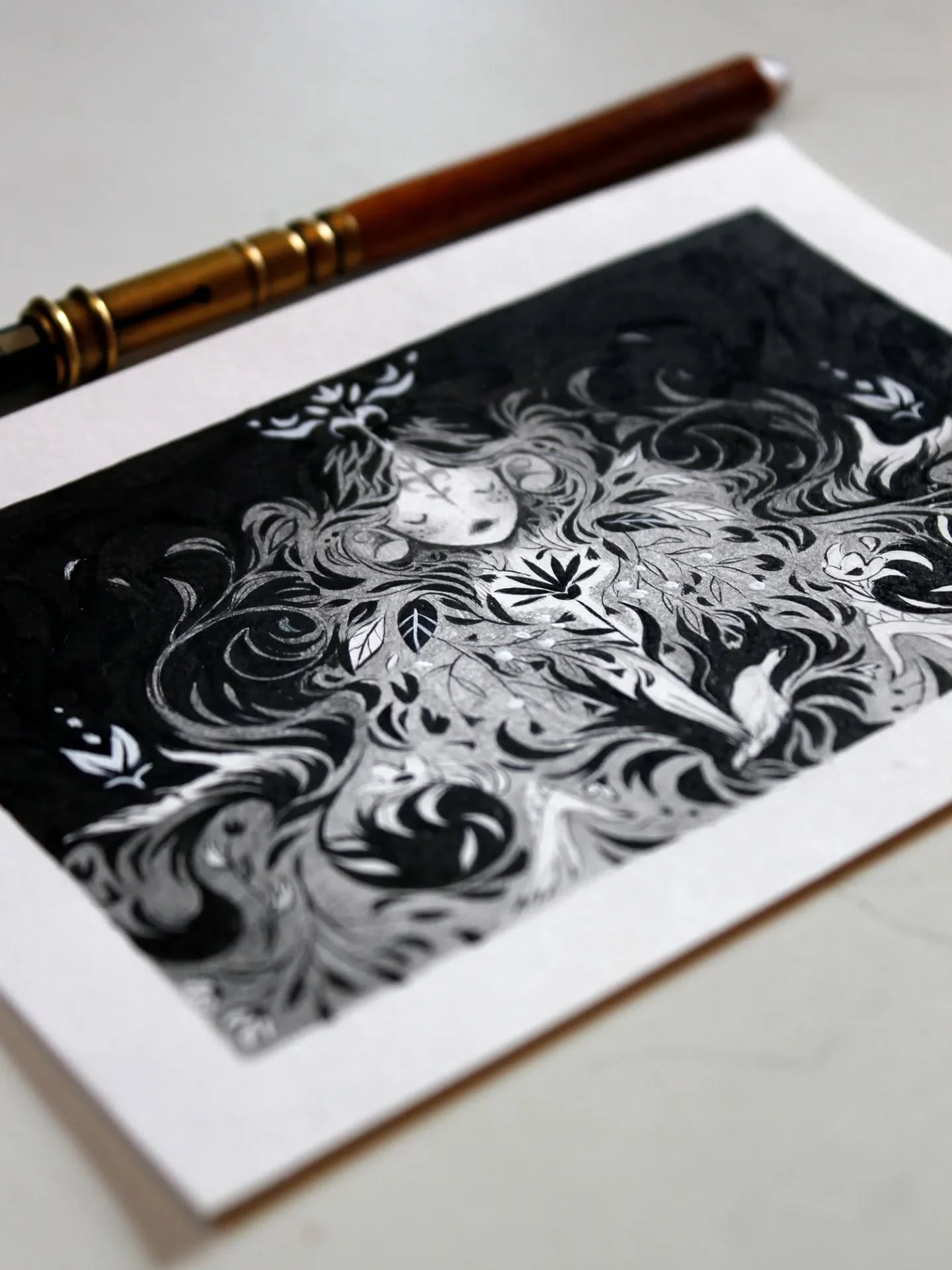 ✨️Renewal✨️
A goddess stepping out of the dark, flowers and greenery swirling around her, as if she is the center of creation. Because she is.
.
Another one of my drawings from October. I feel like I am finding back to something. Slowly but surely.
.