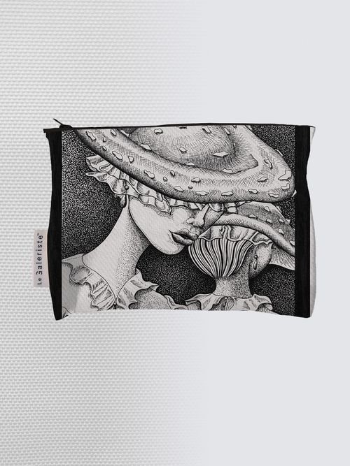 Agaric Allure Pouch