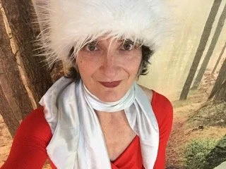 Julia Aplin Headshot.JPG