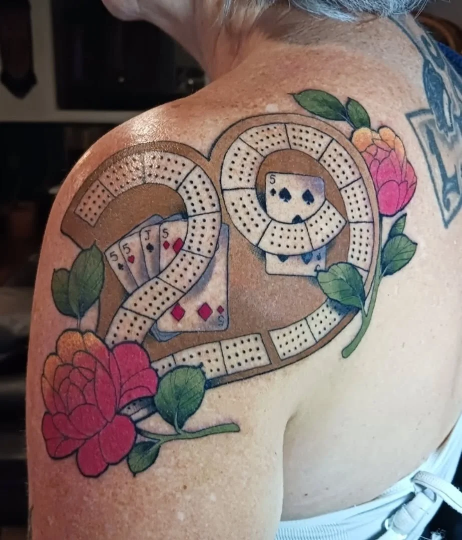 Finished up the crib board for Heidi, loving how it sits on her shoulder!
.
.
.
.
.
.
.
.
#halifaxtattoo #cribbage #neotraditional #colourtattoo