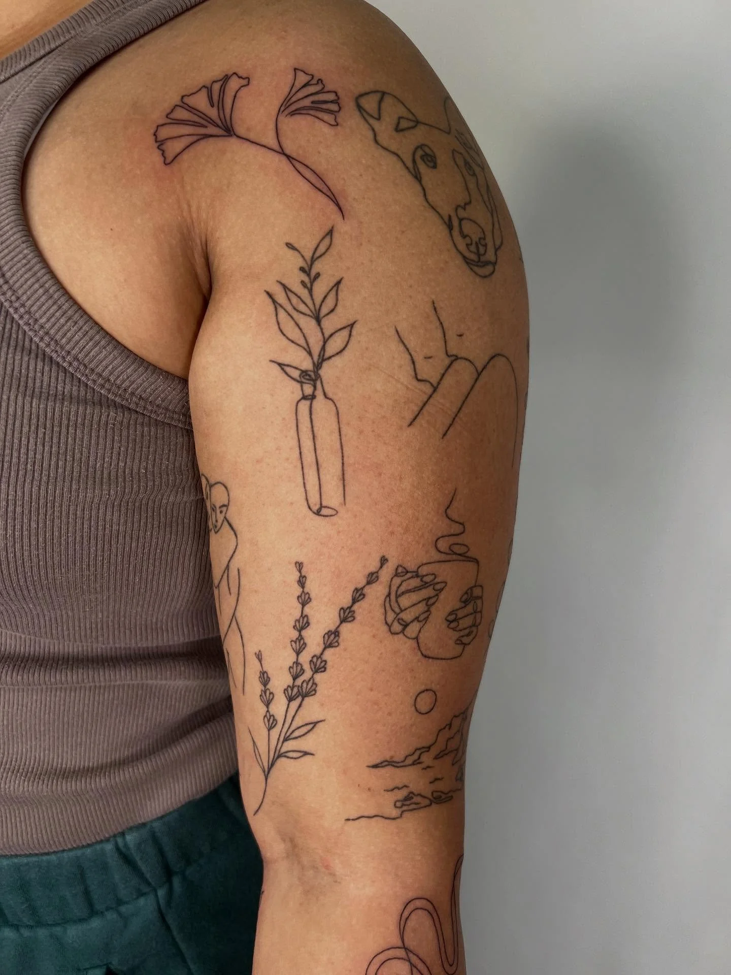 Love building Meagan&rsquo;s upper arm continuous line project. Super fun to design all these unique pieces that relate to Meagan&rsquo;s interests/life ! 
I love playing around with the designs and trying to figure out how they all fit - talk about 