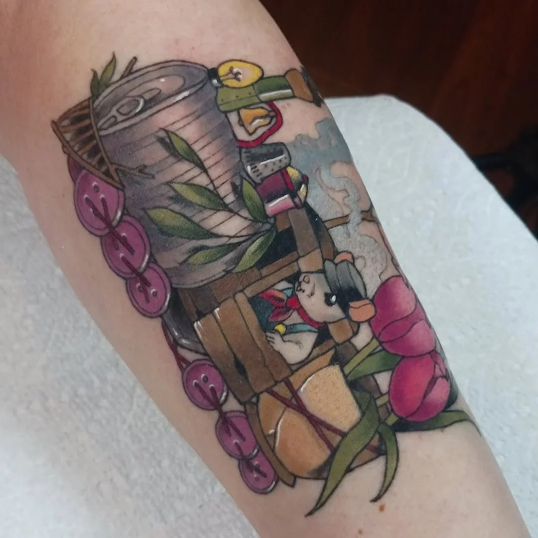 Finished up Delaine's mouse train the other day! Mostly healed with a few areas of fresh colour in the tulips and steam.
.
.
.
.
.
.
.
.
.
.
.
#halifax #tattoo #mousetattoo #floraltattoo