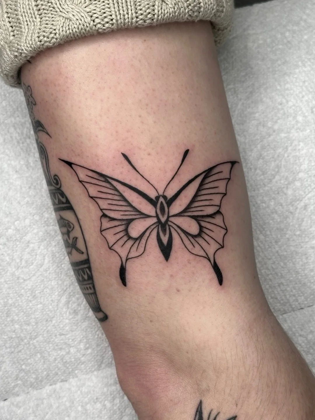 Flash, custom and rework for some cool cats 🐱 
Thanks!

Made at @blackeleventattoo