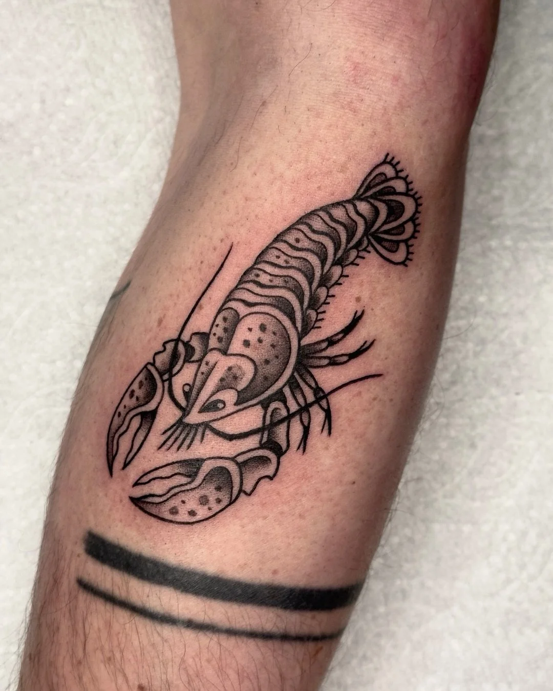 (Rock) lobster &amp; the lucky charms 
🦞🍀
Made at @blackeleventattoo