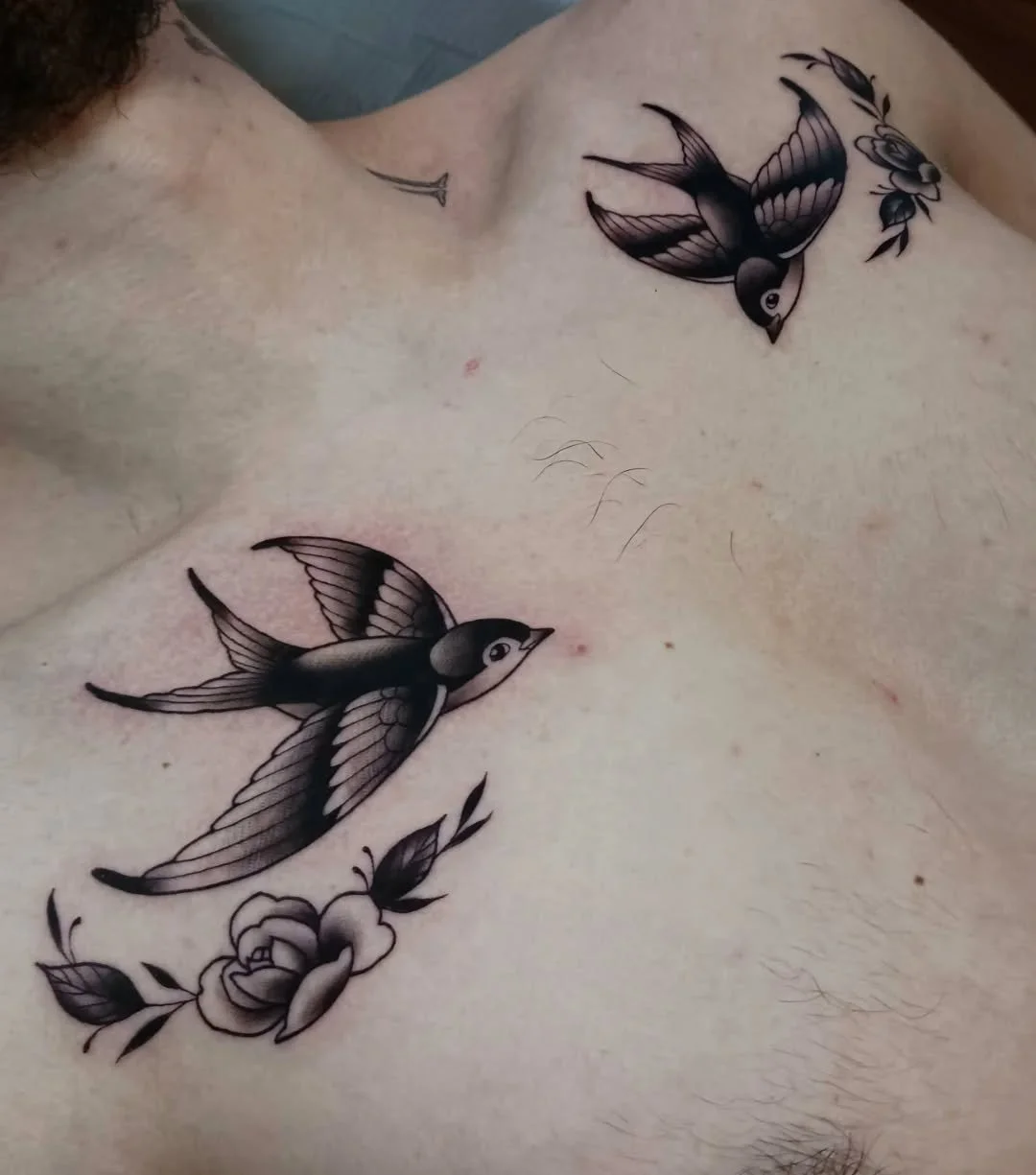 Some swallows and floral for Ben!
.
.
.
.
.
.
.
.
.
.
.
.
#blackandgraytattoo #swallowtattoo #tattoo #halifax