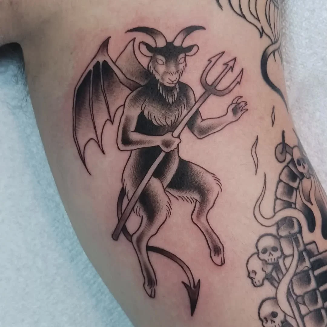 Some bits and pieces on Ben's arm. Adding more soon!
.
.
.
.
.
.
.
.
.
.
.
#halifax #tattoo #blackworktattoo