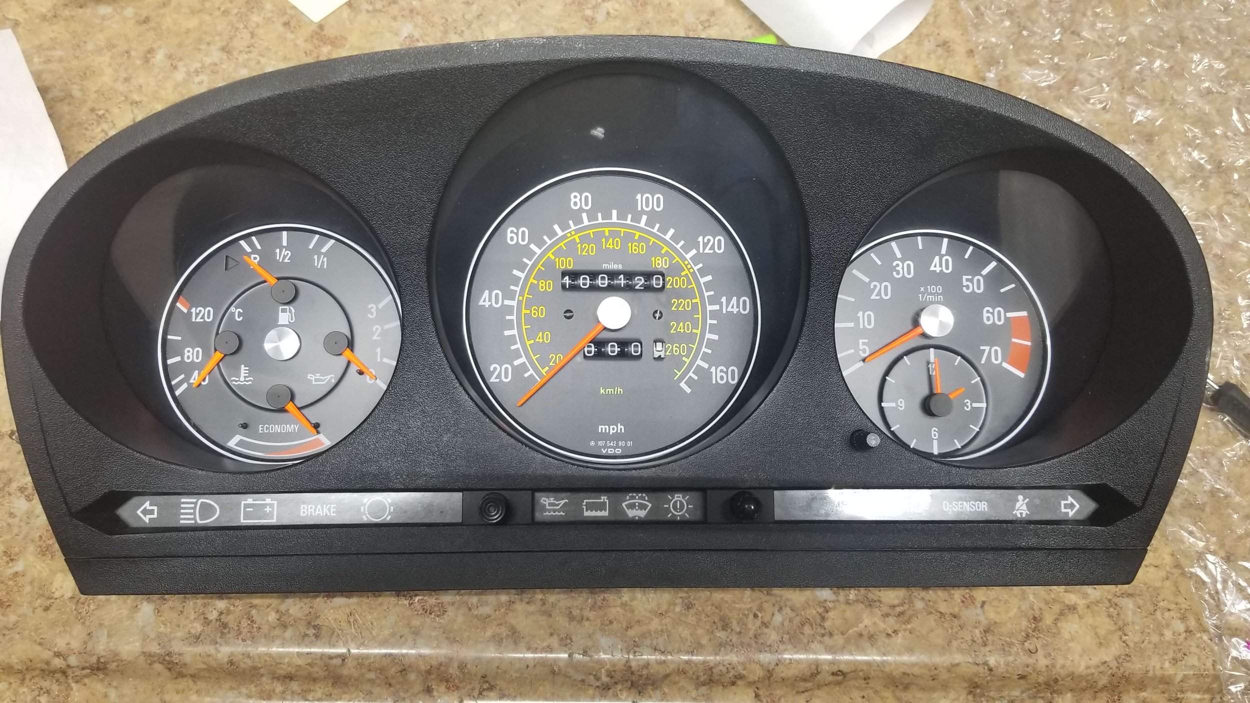 Mercedes W107 odometer inoperable, clock not working, needles painted