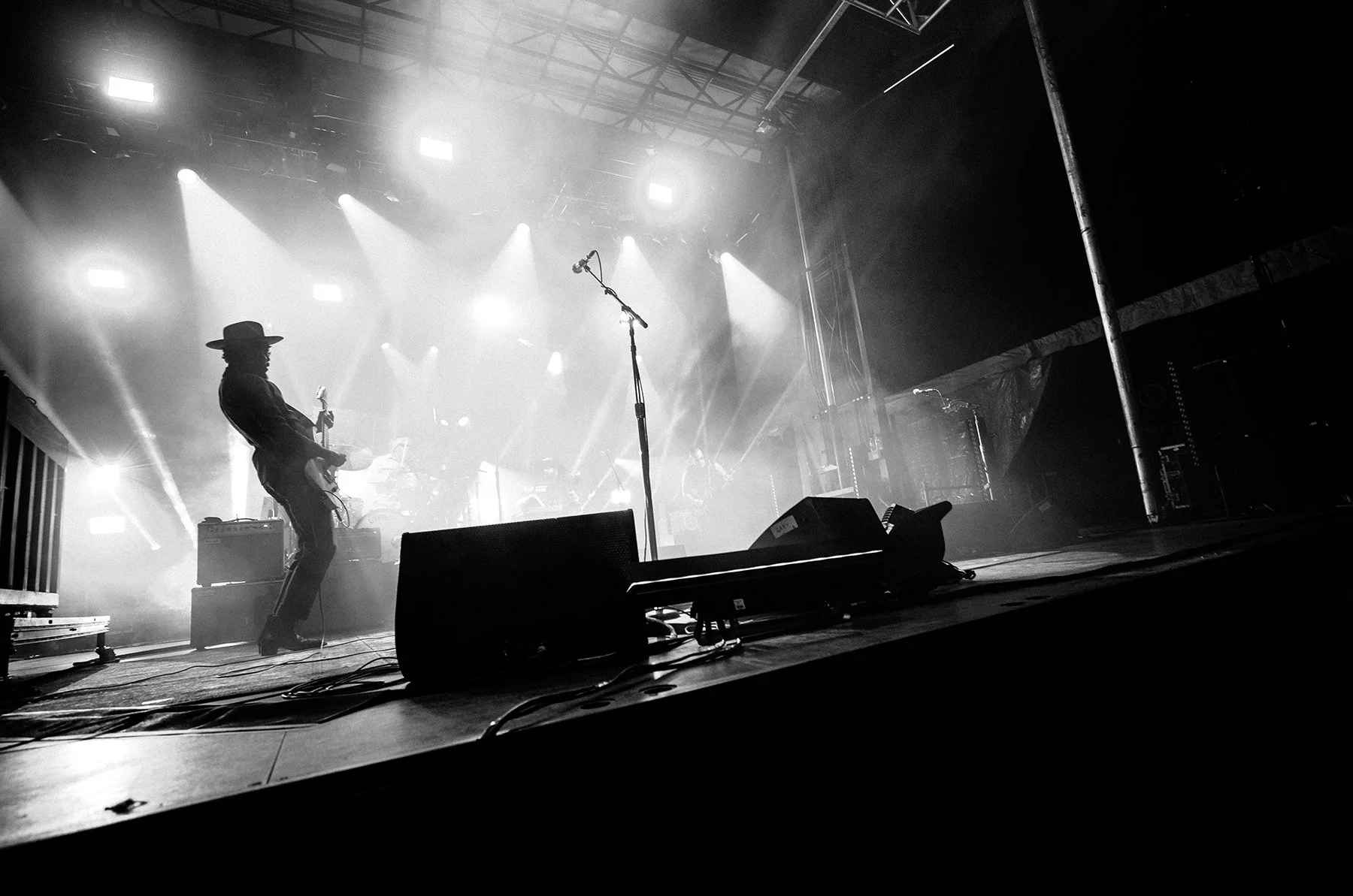 superdog-bour-concert-gary-clark-3.jpg