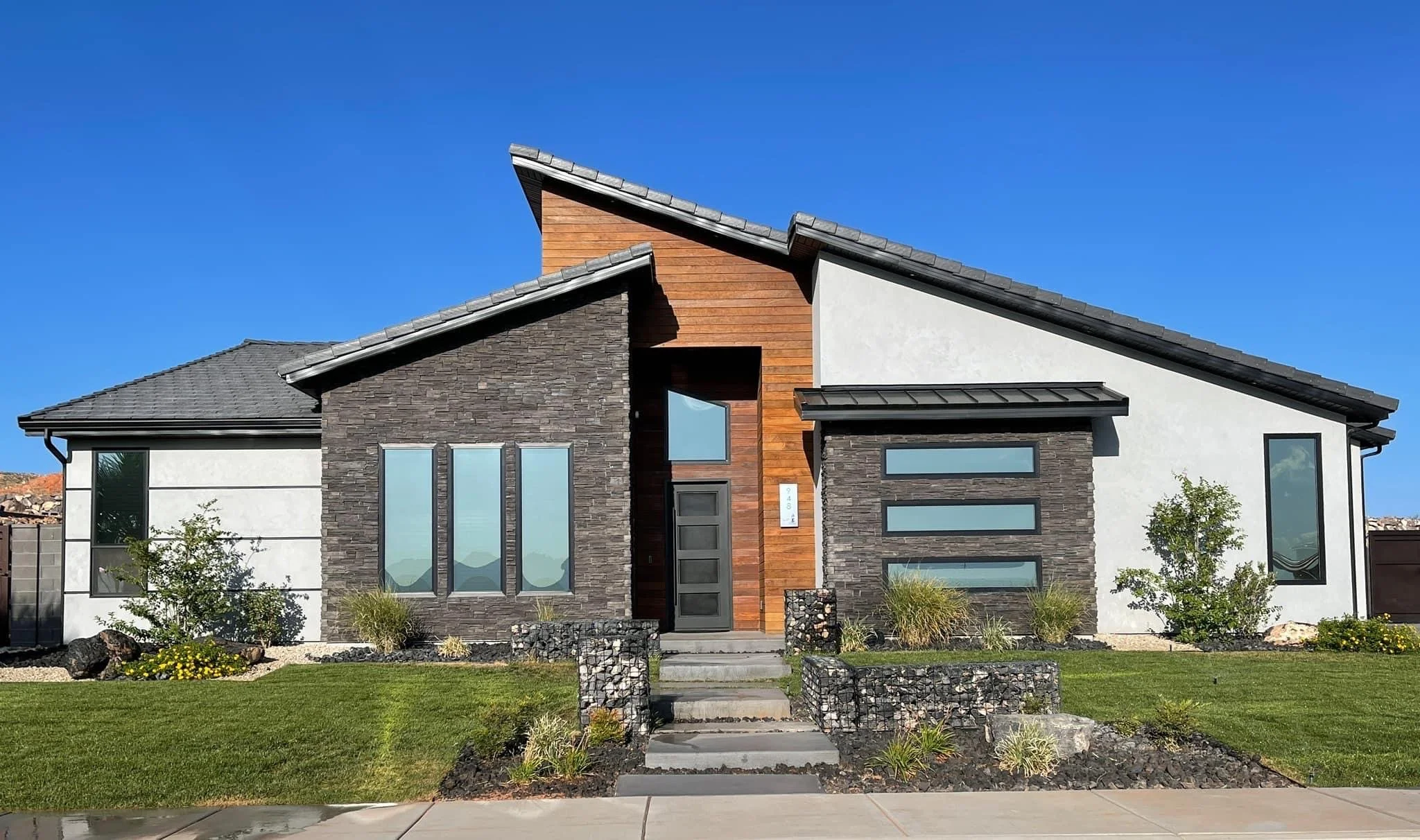 Southern Utah exterior view after professionally cleaned by 3SIXTY window washing. Letting the scenery shine through crystal-clear glass.