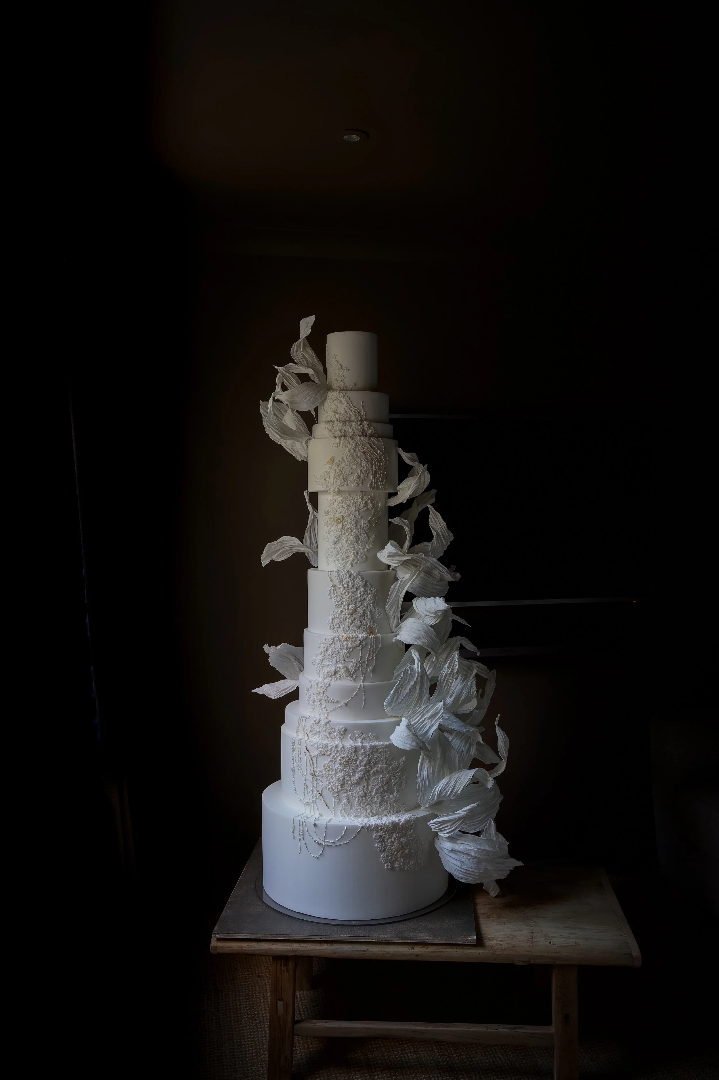 7 tiers white wedding cake