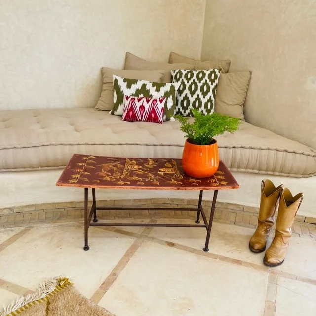 Vintage Chinoiserie table