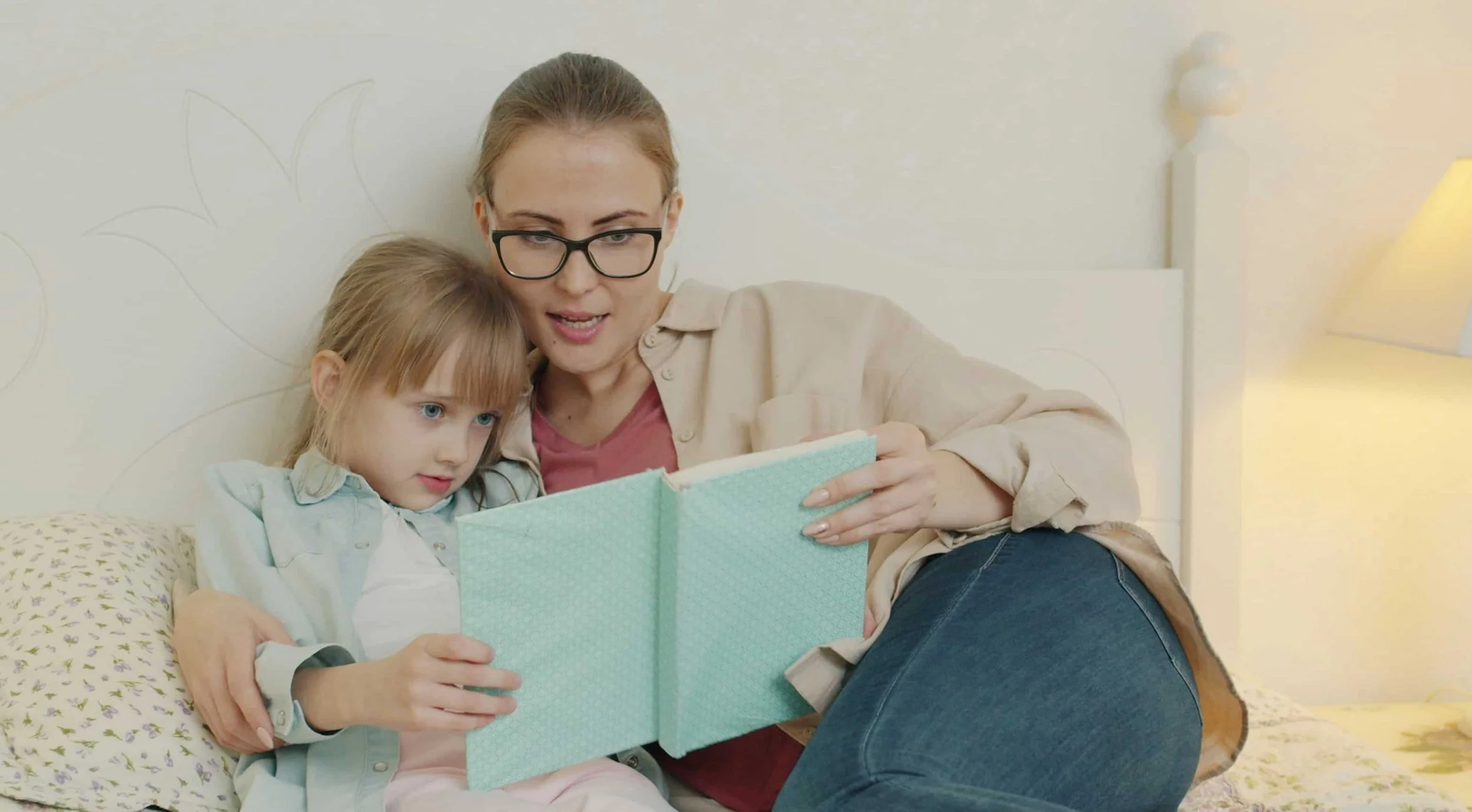 Nighttime Anxiety in Children: How CBT Helps Without Reinforcing Fear 