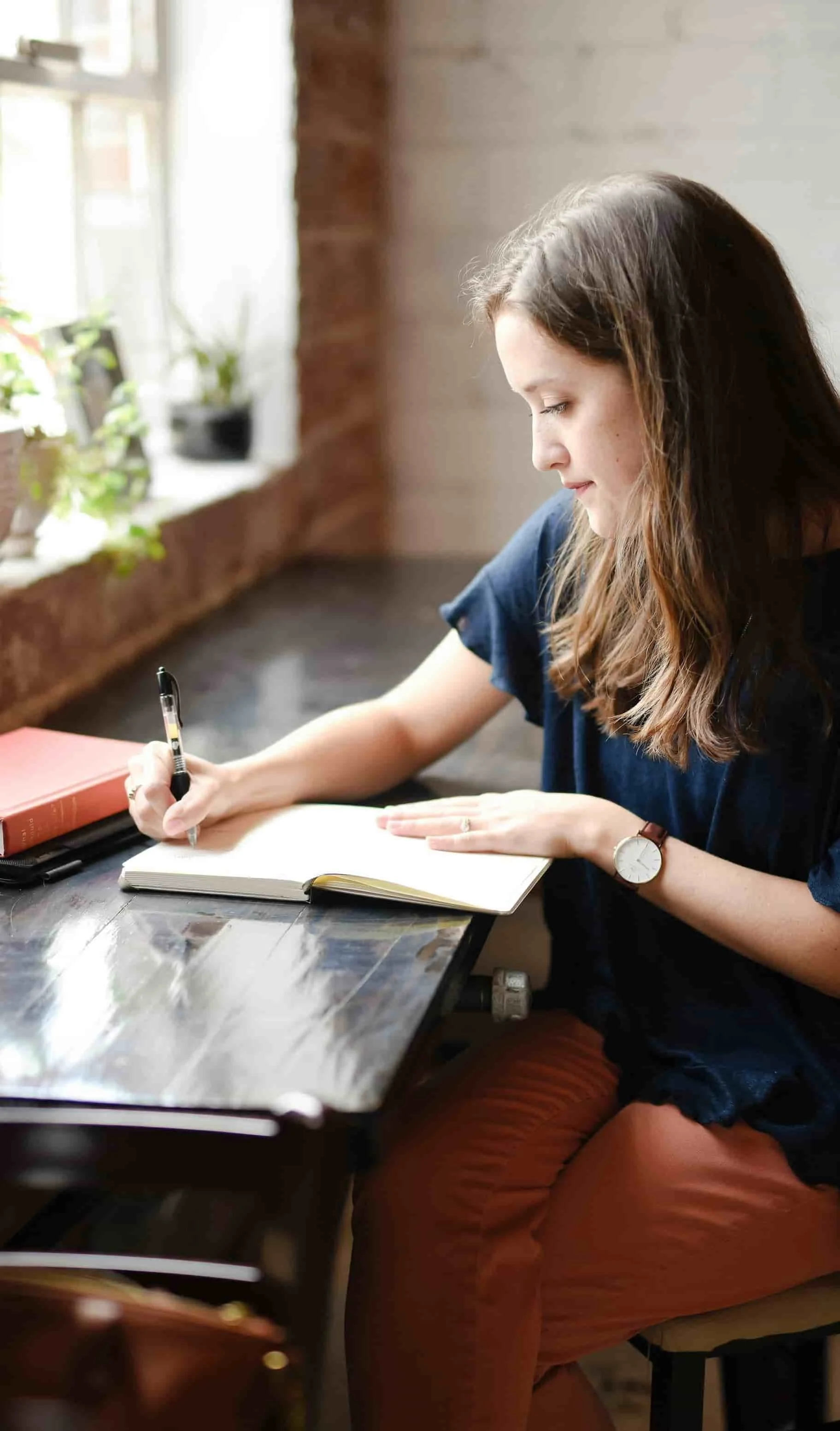 Adults &amp; Workplace Imposter Syndrome: A CBT Perspective