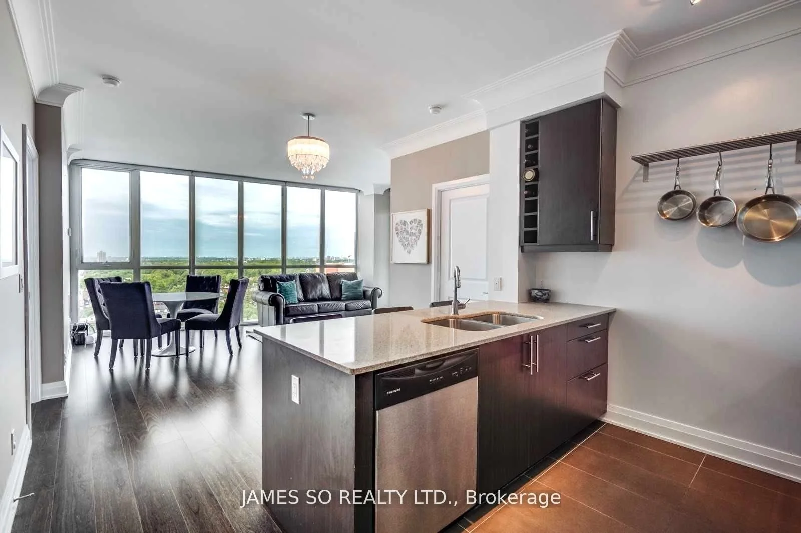 530 St Clair 5.jpg