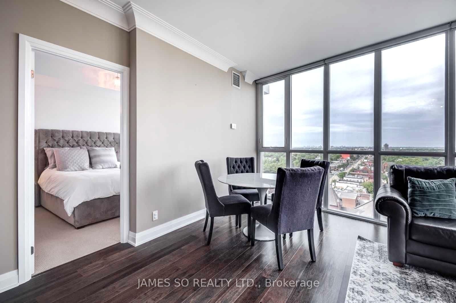 530 St Clair 8.jpg