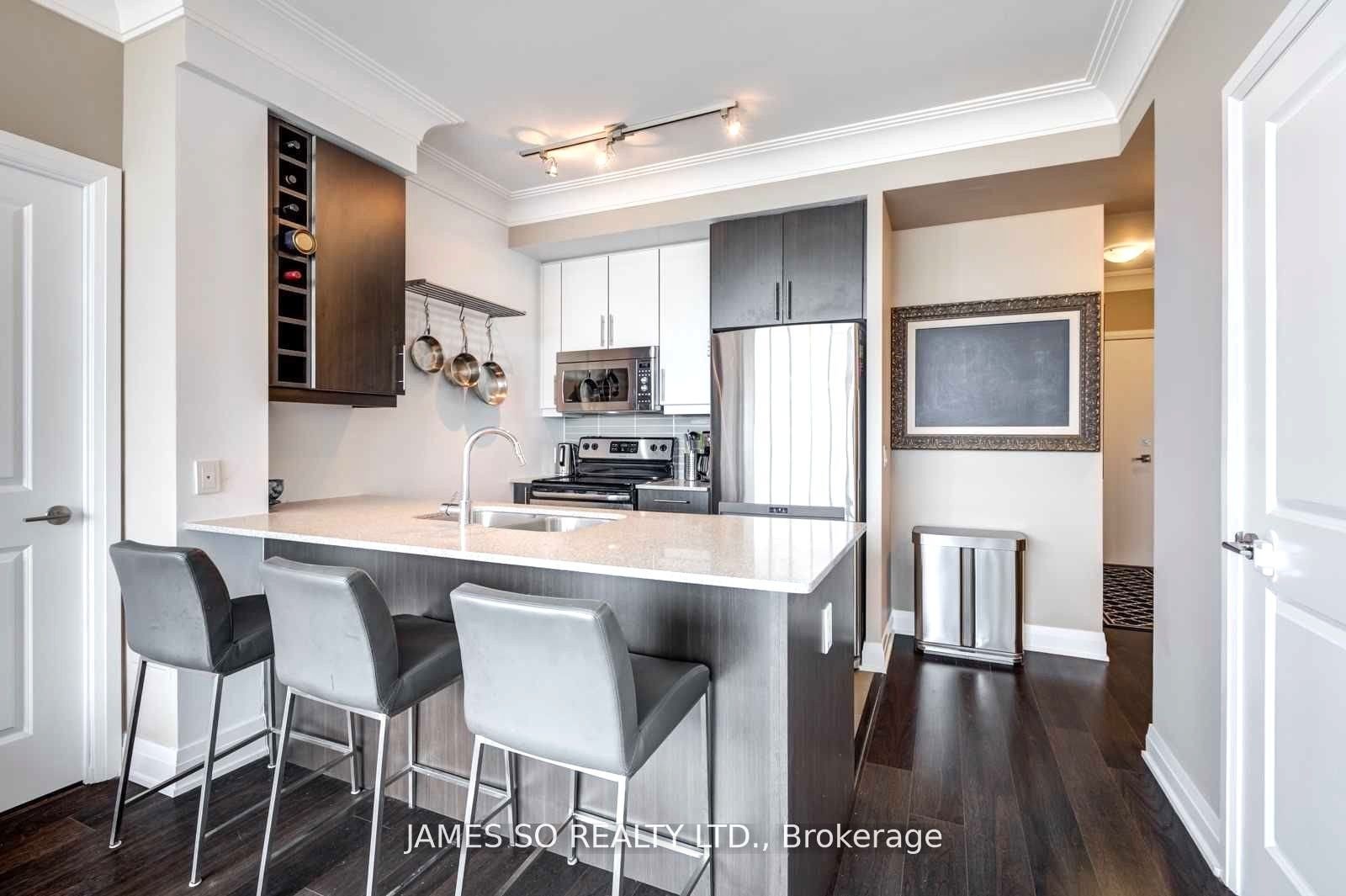 530 St Clair 4.jpg