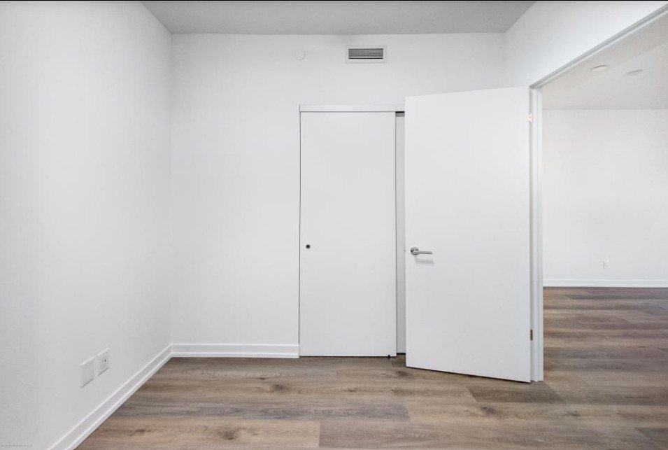 863 St. Clair 8.jpg