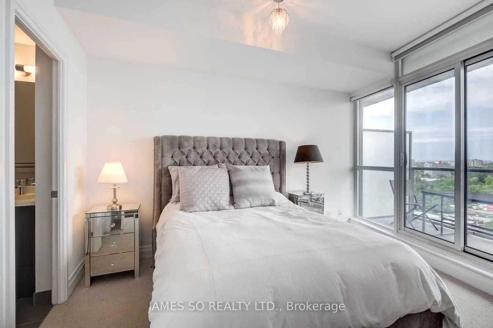 530 St Clair 11.jpg