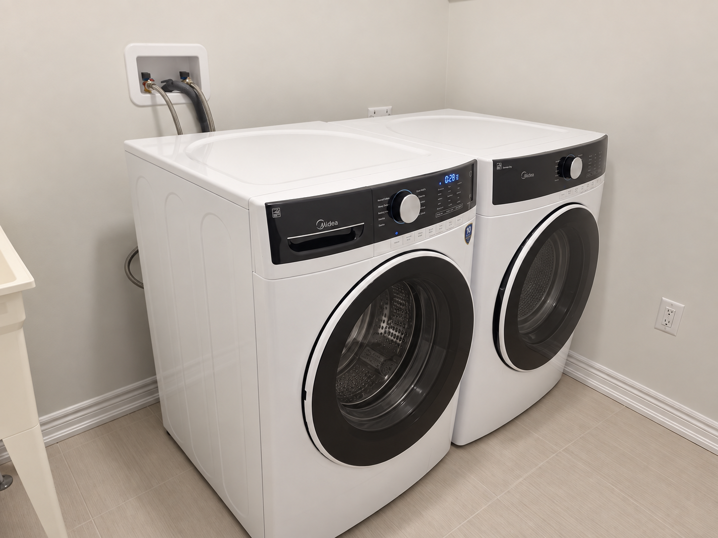 Upstairs laundry.png